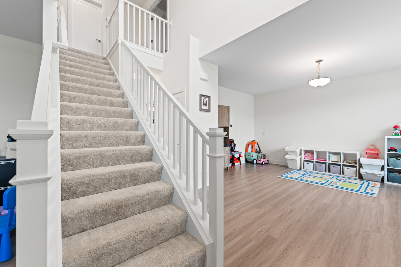 Elgin, Illinois, 60124, United States, 4 Bedrooms Bedrooms, ,3 BathroomsBathrooms,Residential,For Sale,1941075