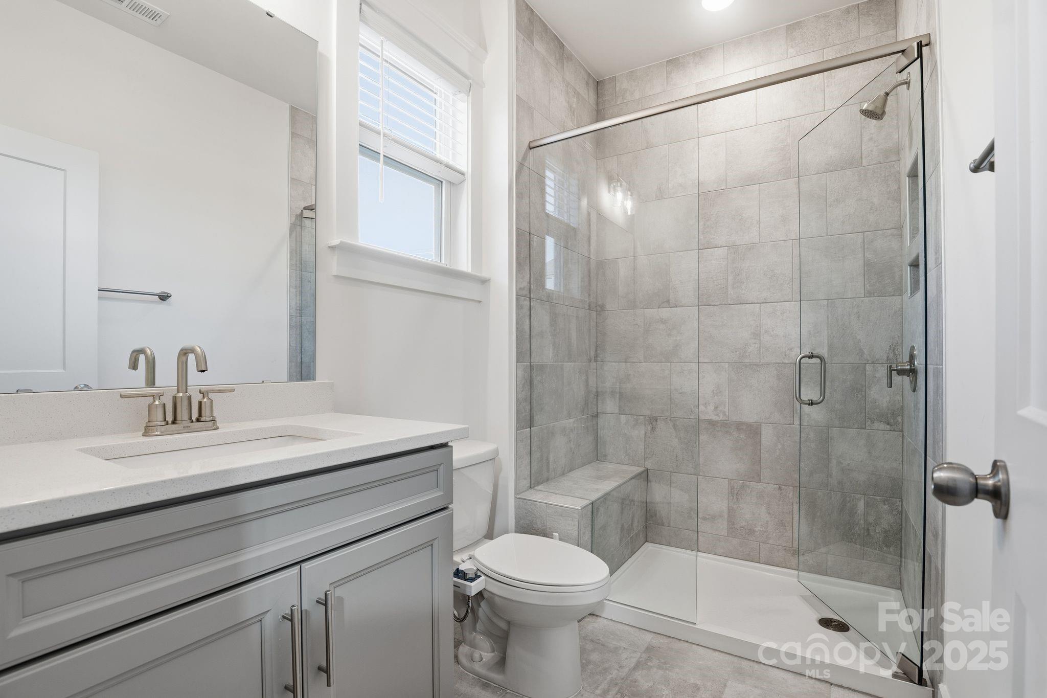 Huntersville, North Carolina, 28078, United States, 6 Bedrooms Bedrooms, ,5 BathroomsBathrooms,Residential,For Sale,1988370