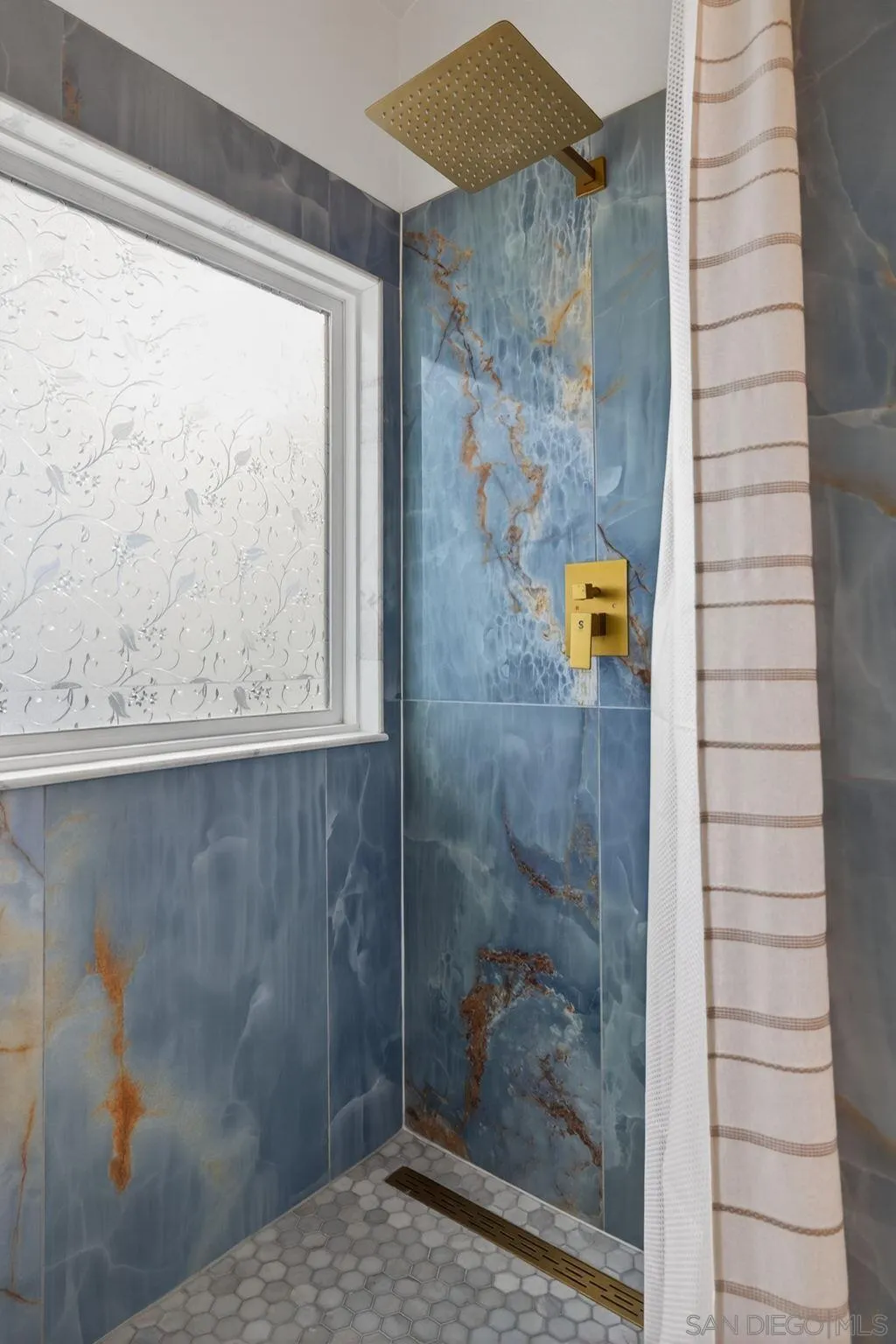 Camarillo, California, 93010, United States, 5 Bedrooms Bedrooms, ,4 BathroomsBathrooms,Residential,For Sale,2001849