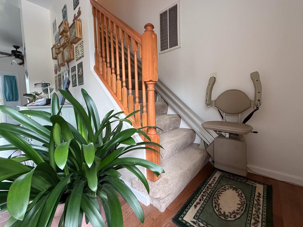Craddockville, Virginia, 23341, United States, 4 Bedrooms Bedrooms, ,3 BathroomsBathrooms,Residential,For Sale,1891575