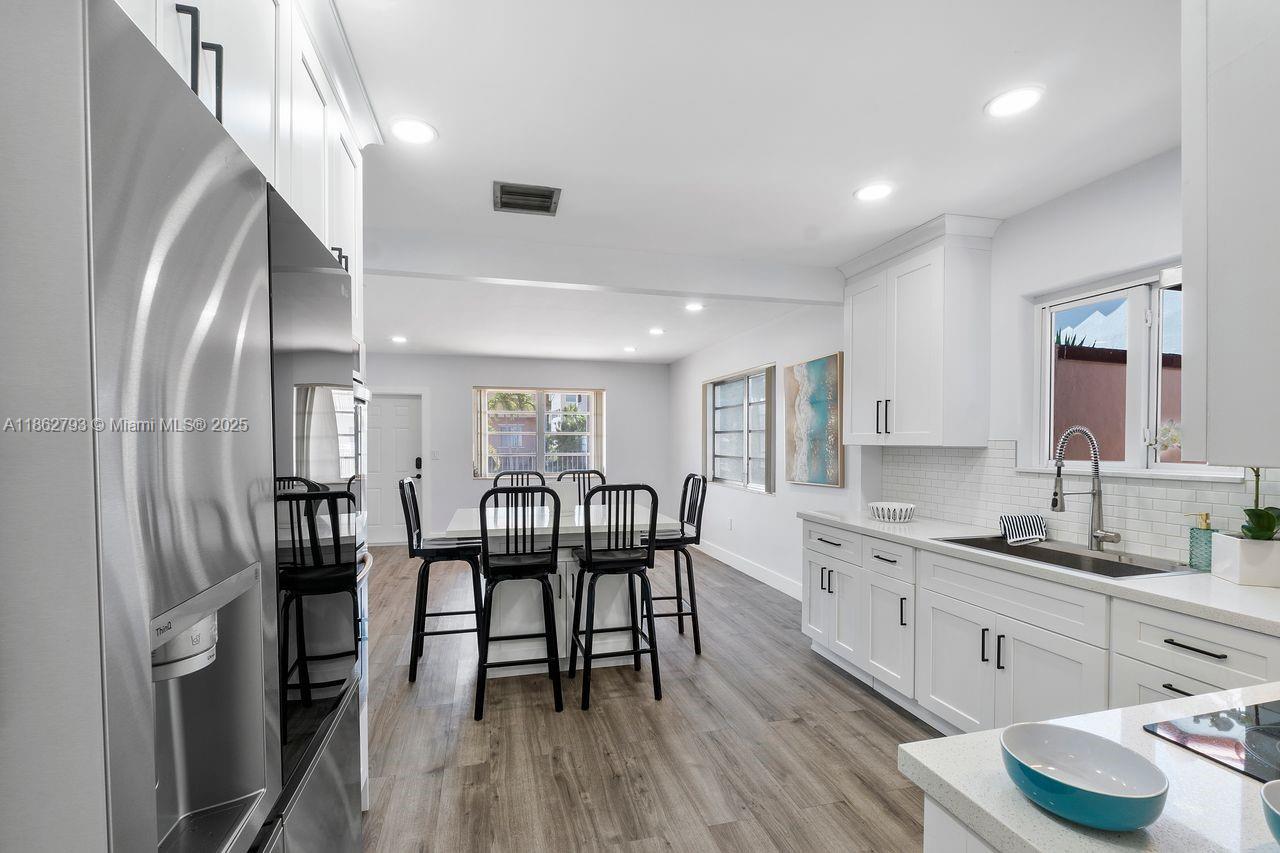 Miami, Florida, 33134, United States, 3 Bedrooms Bedrooms, ,1 BathroomBathrooms,Residential,For Sale,1938840