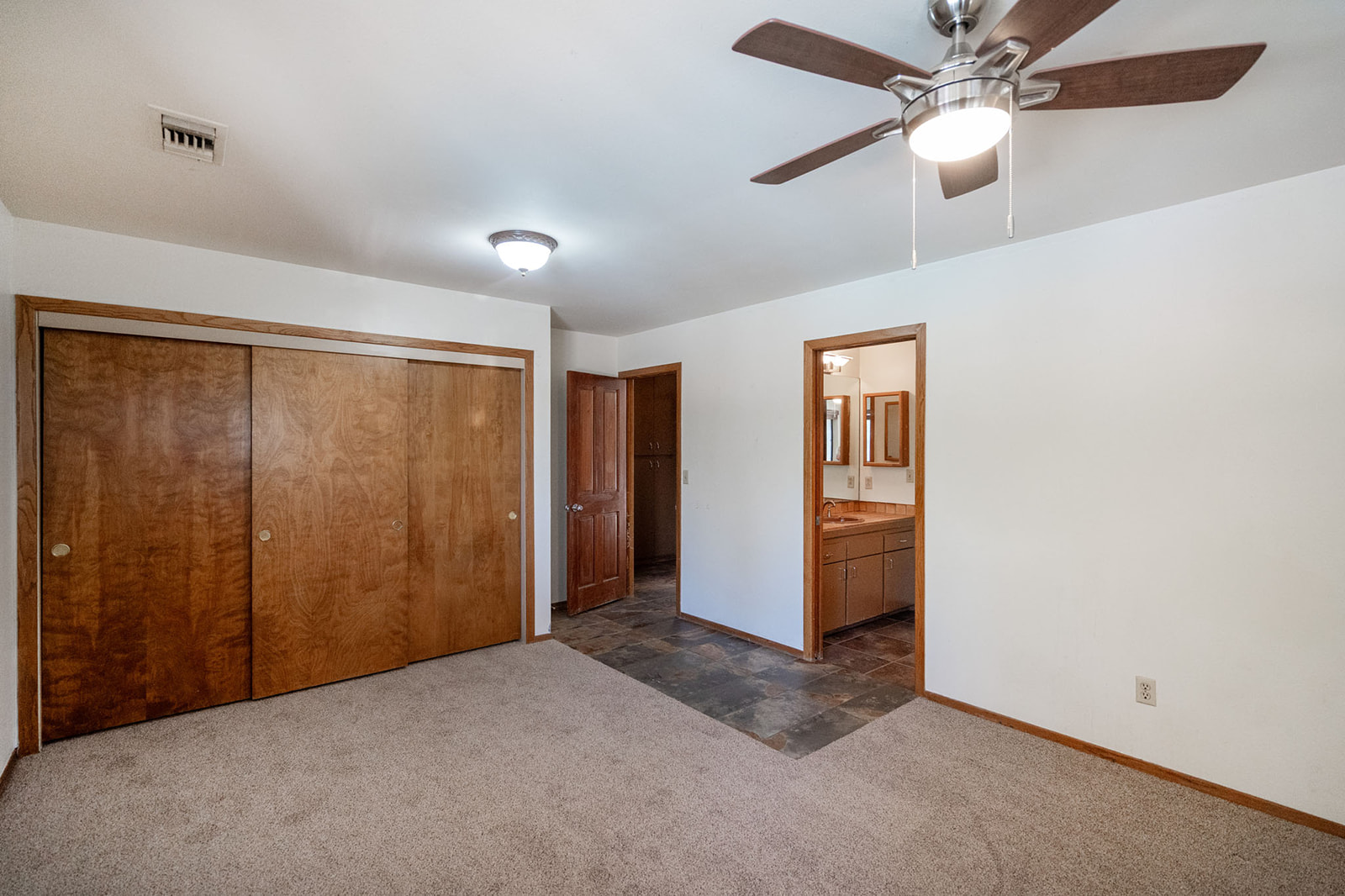 Hemet, California, 92544, United States, 6 Bedrooms Bedrooms, ,6 BathroomsBathrooms,Residential,For Sale,1849818
