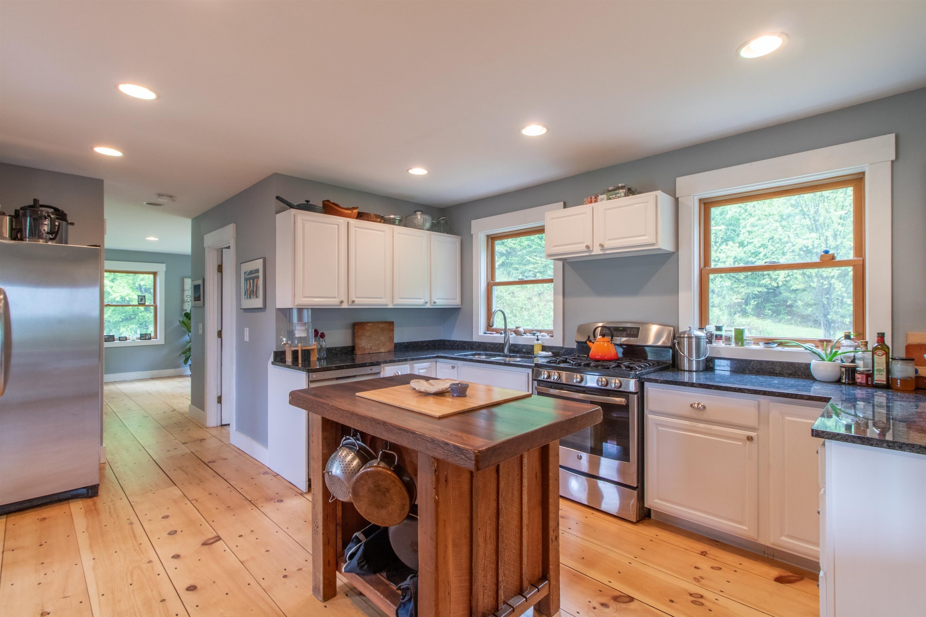 Kirby, Vermont, 05851, United States, 5 Bedrooms Bedrooms, ,3 BathroomsBathrooms,Residential,For Sale,2036584