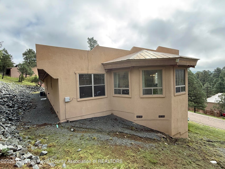Ruidoso, New Mexico, 88345, United States, 3 Bedrooms Bedrooms, ,5 BathroomsBathrooms,Residential,For Sale,1979549