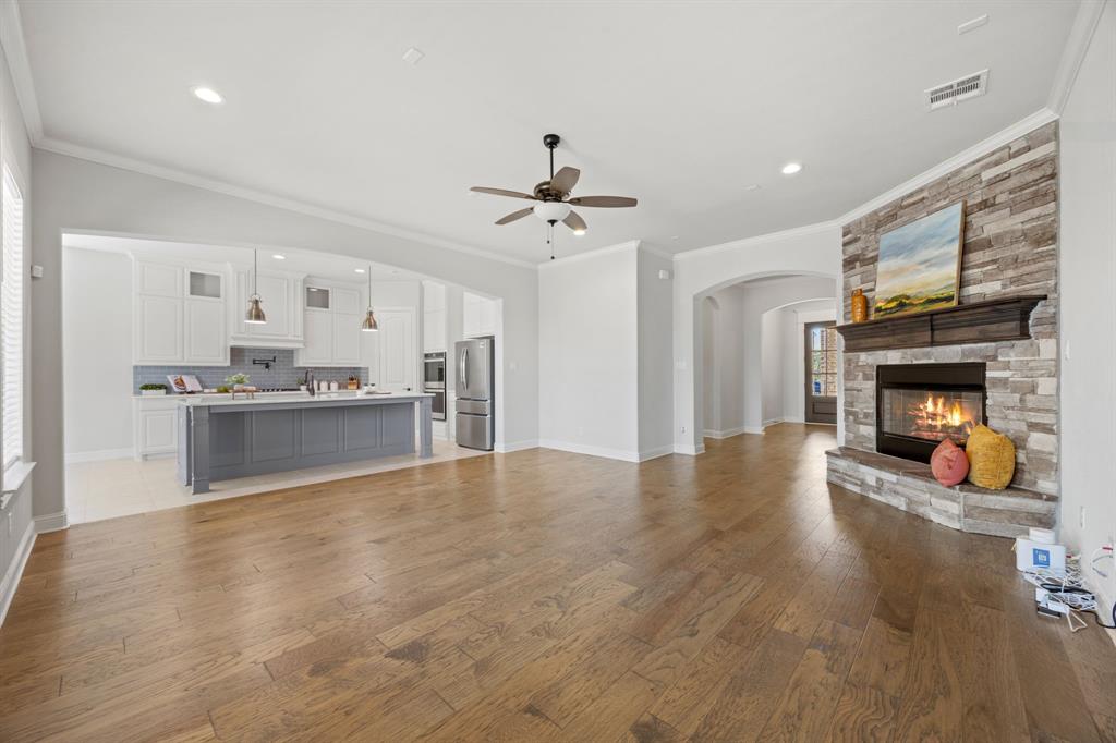 Mansfield, Texas, 76063, United States, 4 Bedrooms Bedrooms, ,4 BathroomsBathrooms,Residential,For Sale,1881326