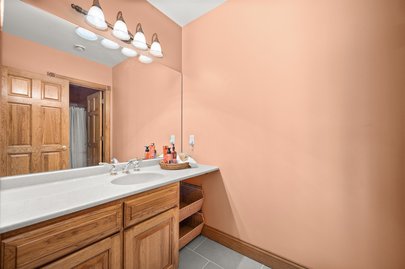 Sycamore, Illinois, 60178, United States, 5 Bedrooms Bedrooms, ,3 BathroomsBathrooms,Residential,For Sale,1904225