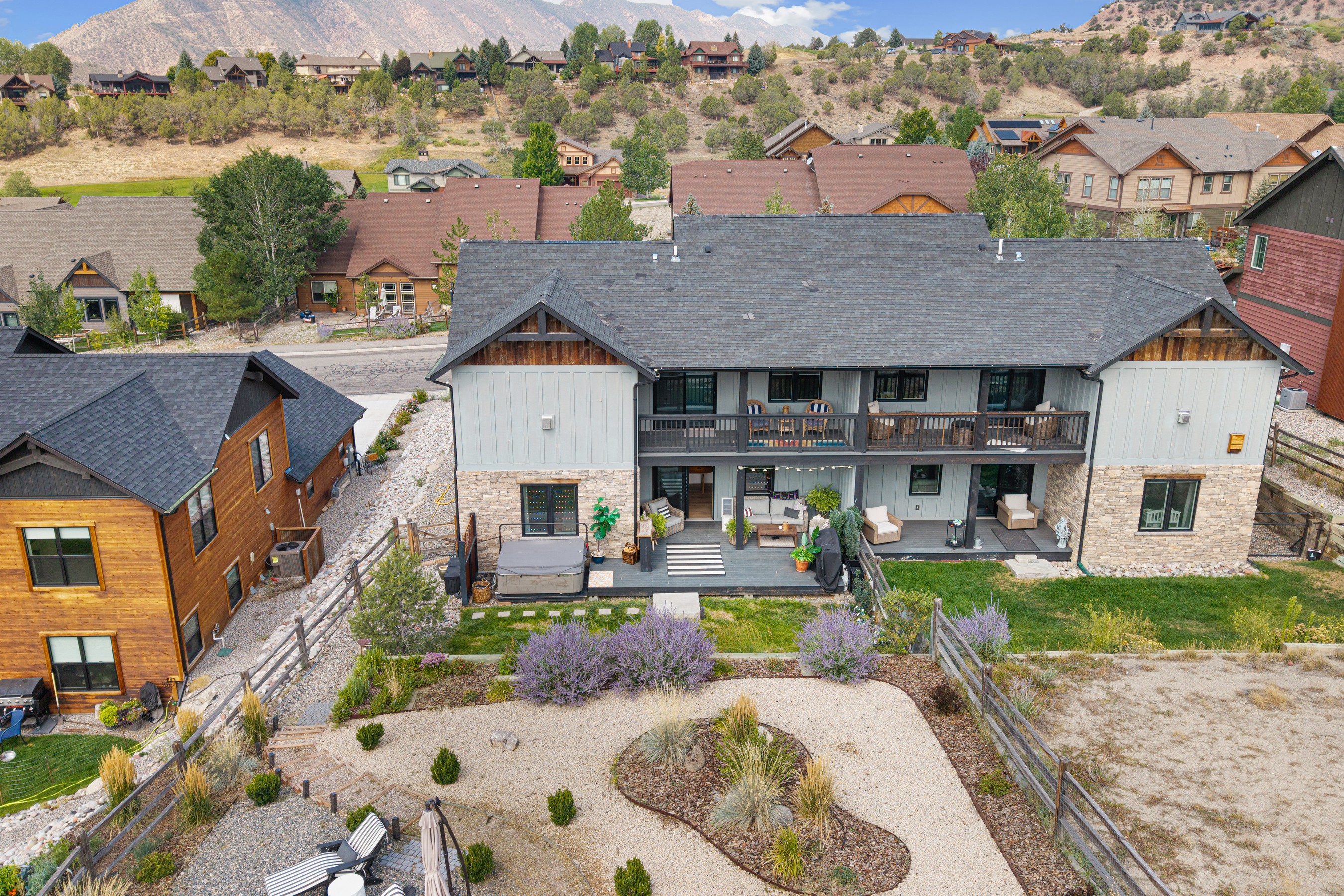  Contemporary Golf Course Living & Stunning Mountain Views - 物件實景
