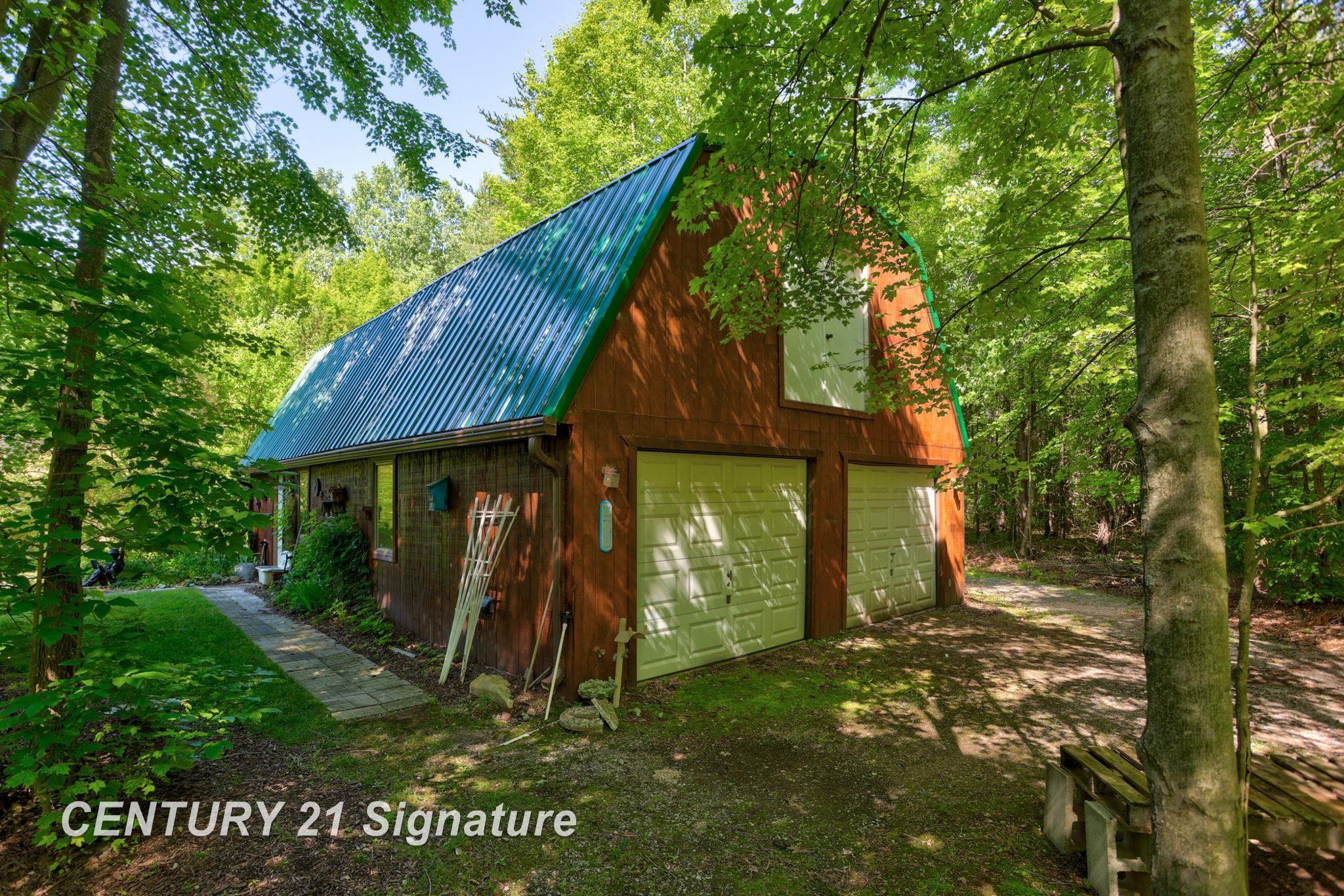 Chesaning, Michigan, 48616, United States, 4 Bedrooms Bedrooms, ,3 BathroomsBathrooms,Residential,For Sale,1980512