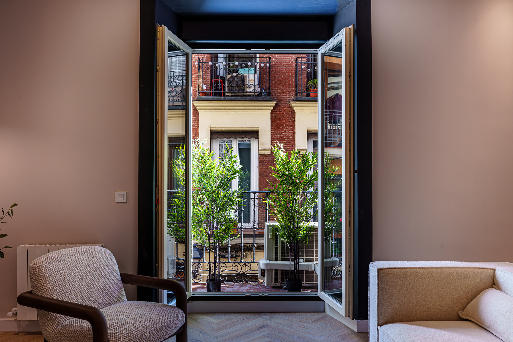  Contemporary elegance with balconies and ceilings over three meters in Palacio - 物件實景