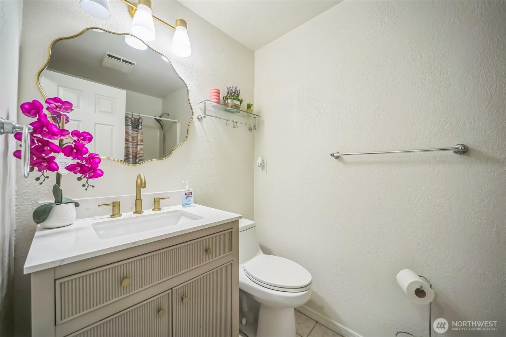 TACOMA, Washington, 98422, United States, 4 Bedrooms Bedrooms, ,2 BathroomsBathrooms,Residential,For Sale,1882641