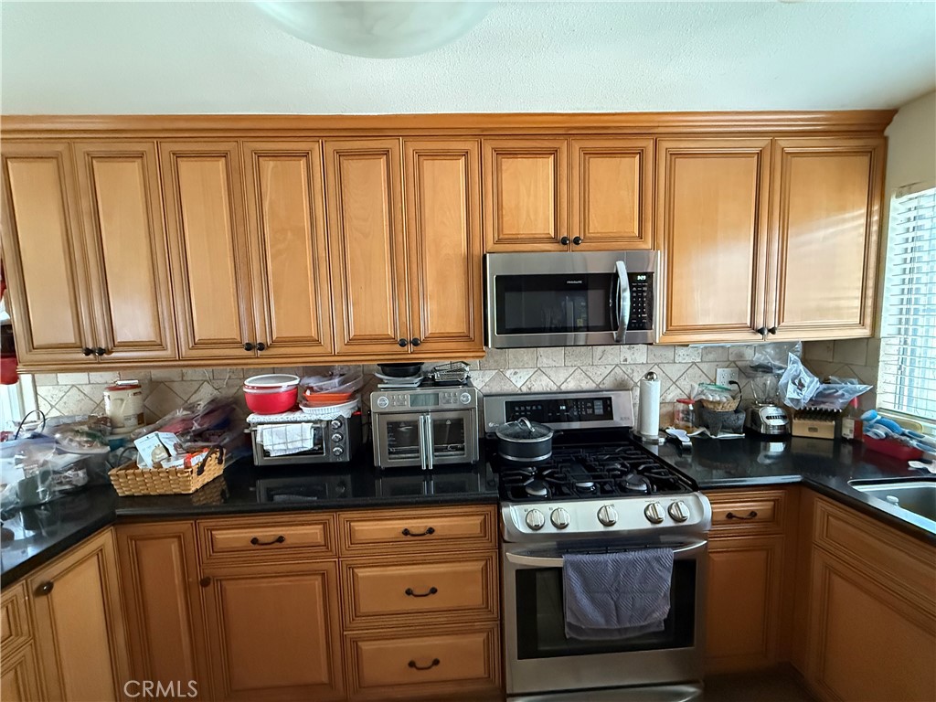 Montebello, California, 90640, United States, 3 Bedrooms Bedrooms, ,3 BathroomsBathrooms,Residential,For Sale,1937020