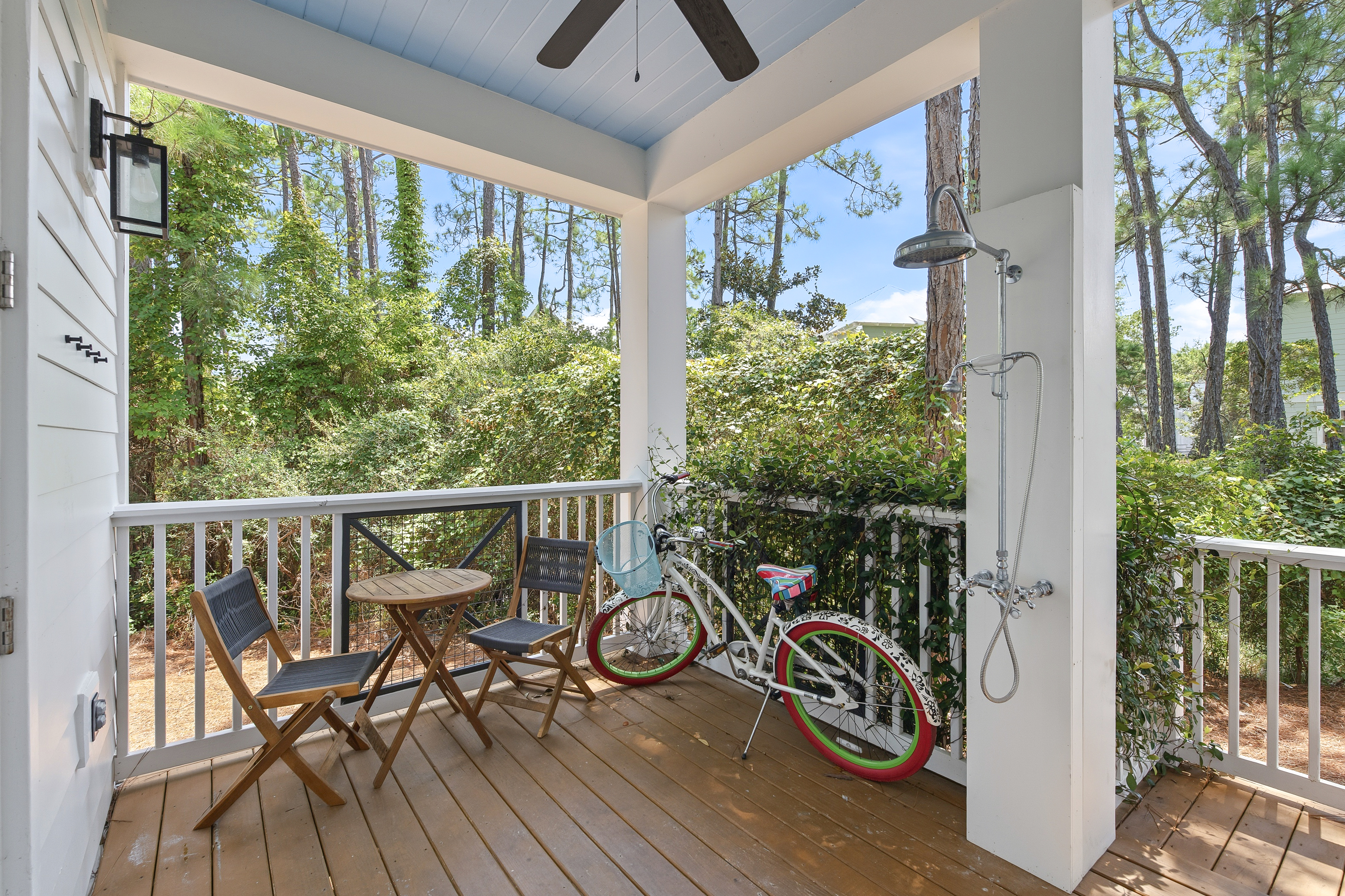  Turnkey Coastal Luxury Across From Eastern Lake And Steps To The Gulf - 物件實景