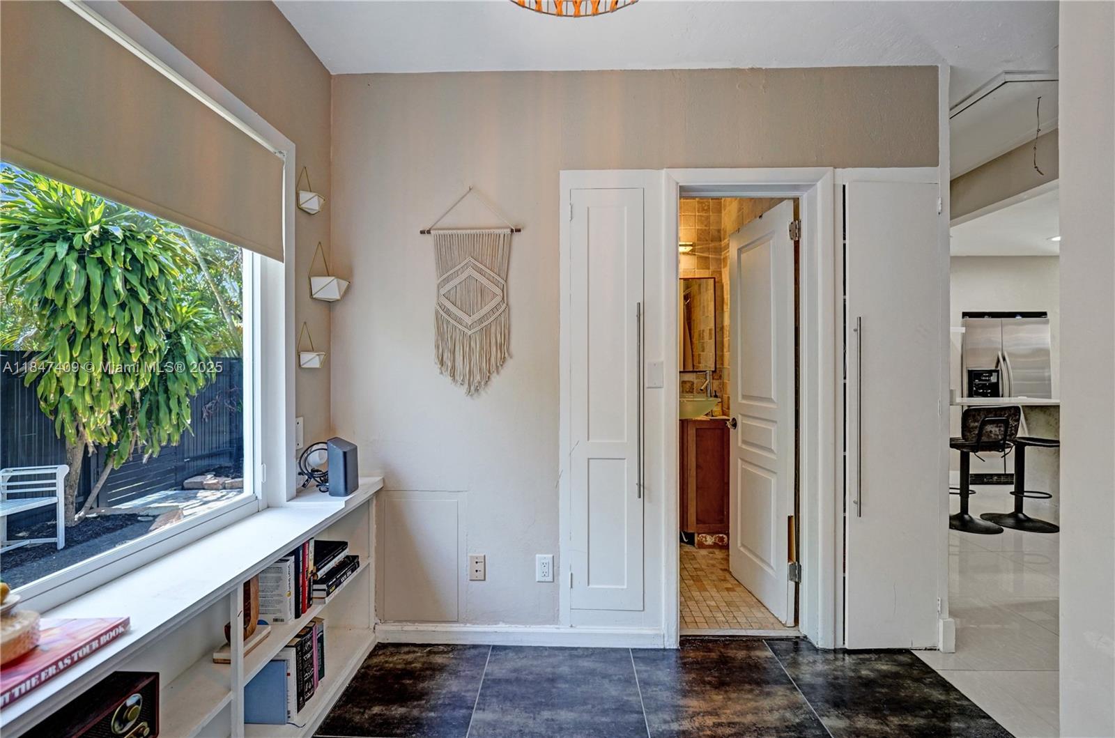 Fort Lauderdale, Florida, 33304, United States, 3 Bedrooms Bedrooms, ,2 BathroomsBathrooms,Residential,For Sale,1901342