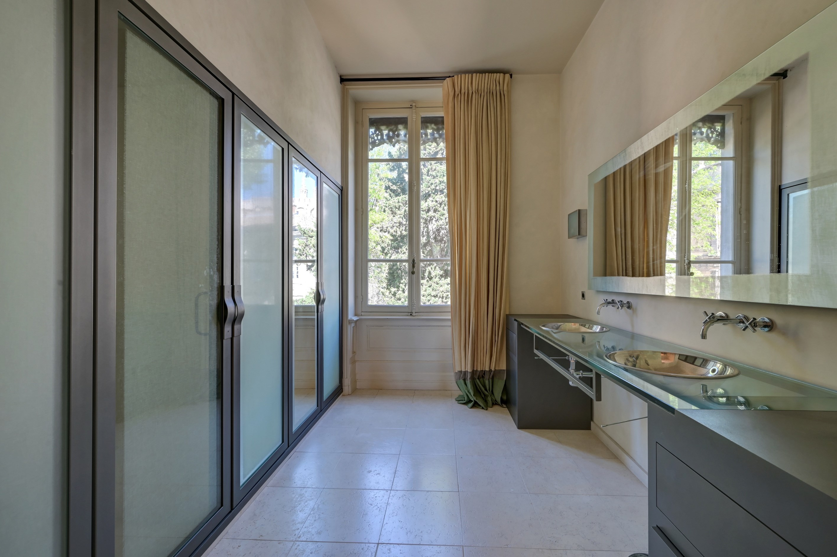  Exceptional 19th-century private mansion with interior courtyard, in the heart … - 物件實景