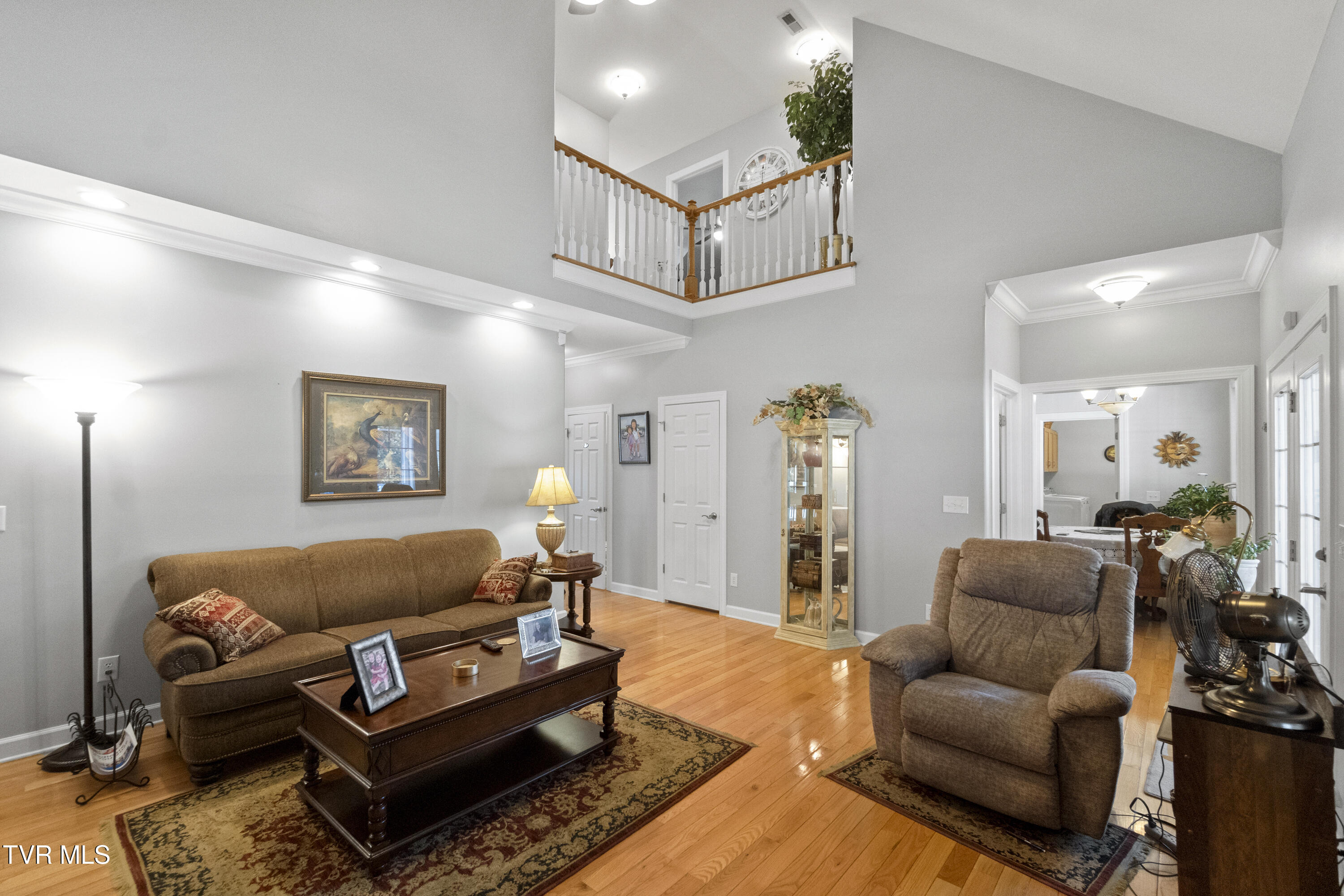 Greeneville, Tennessee, 37745, United States, 5 Bedrooms Bedrooms, ,5 BathroomsBathrooms,Residential,For Sale,2012581