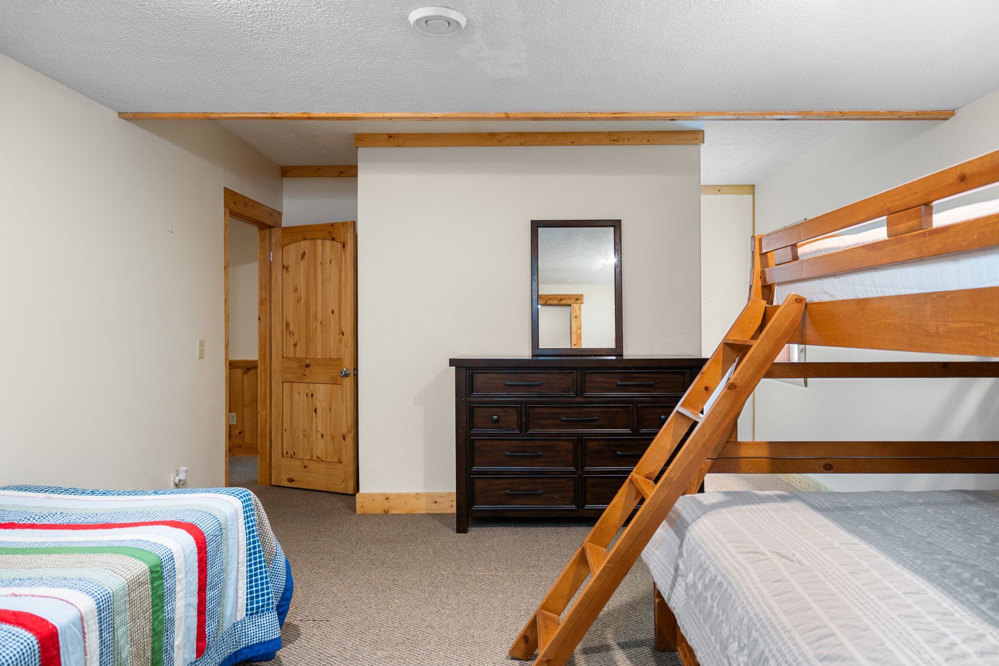 Bellaire, Michigan, 49615, United States, 5 Bedrooms Bedrooms, ,4 BathroomsBathrooms,Residential,For Sale,1826987