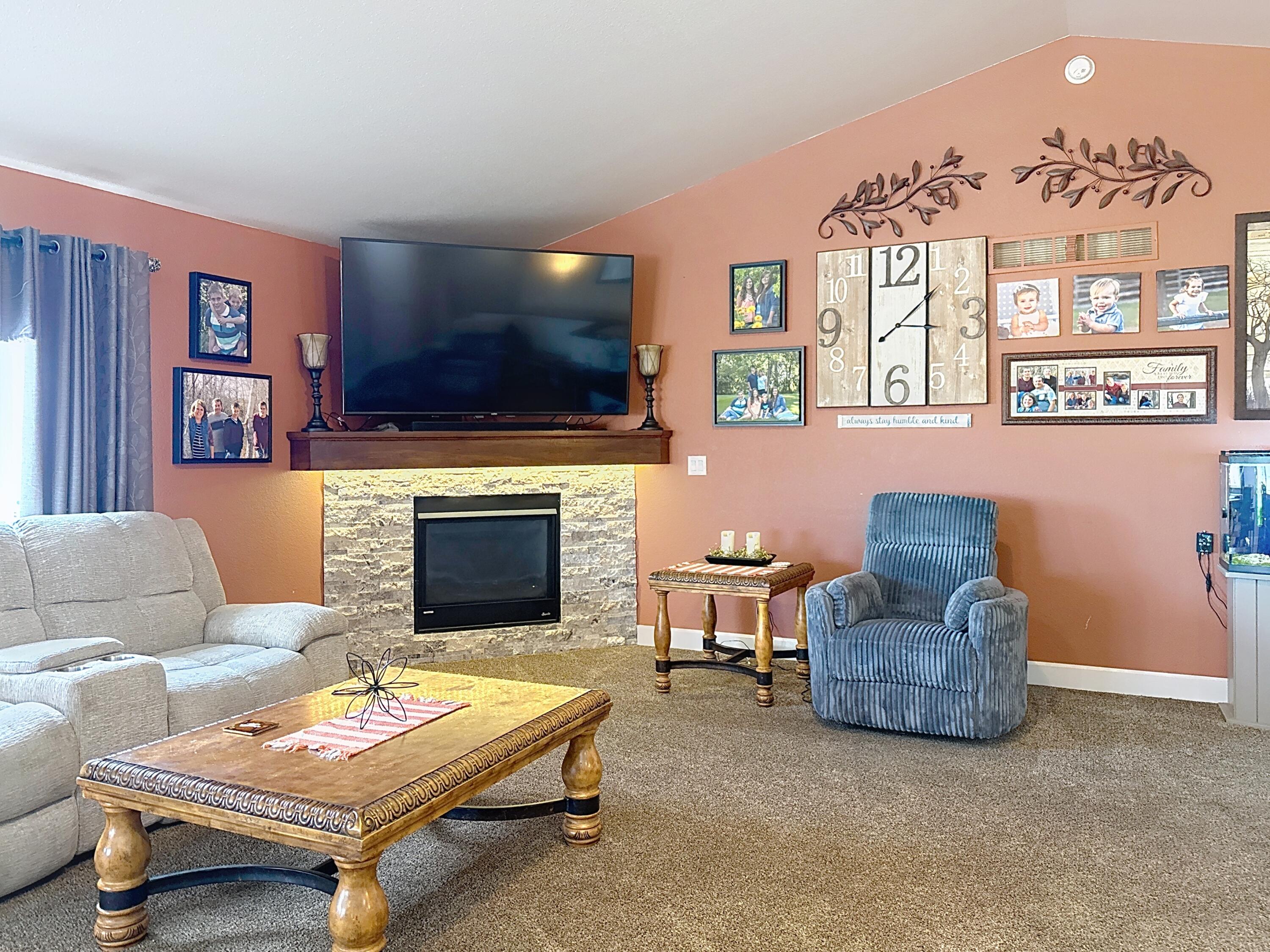 Buffalo, Wyoming, 82834, United States, 5 Bedrooms Bedrooms, ,3 BathroomsBathrooms,Residential,For Sale,2016327