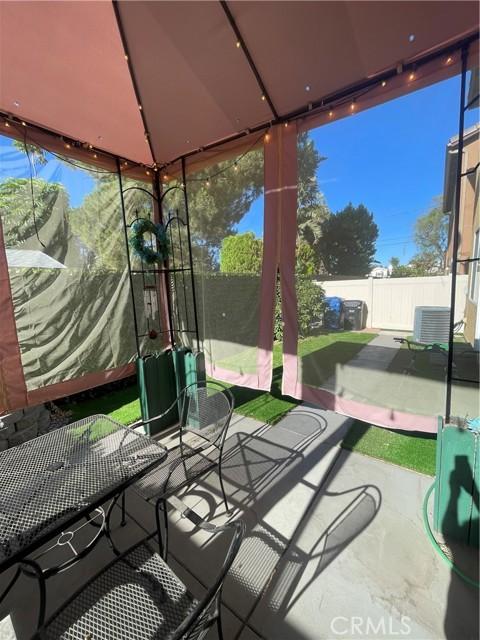 Northridge, California, 91325, United States, 4 Bedrooms Bedrooms, ,3 BathroomsBathrooms,Residential,For Sale,1988020