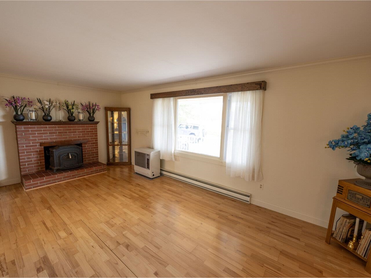 Williston, Vermont, 05495, United States, 3 Bedrooms Bedrooms, ,2 BathroomsBathrooms,Residential,For Sale,2001004