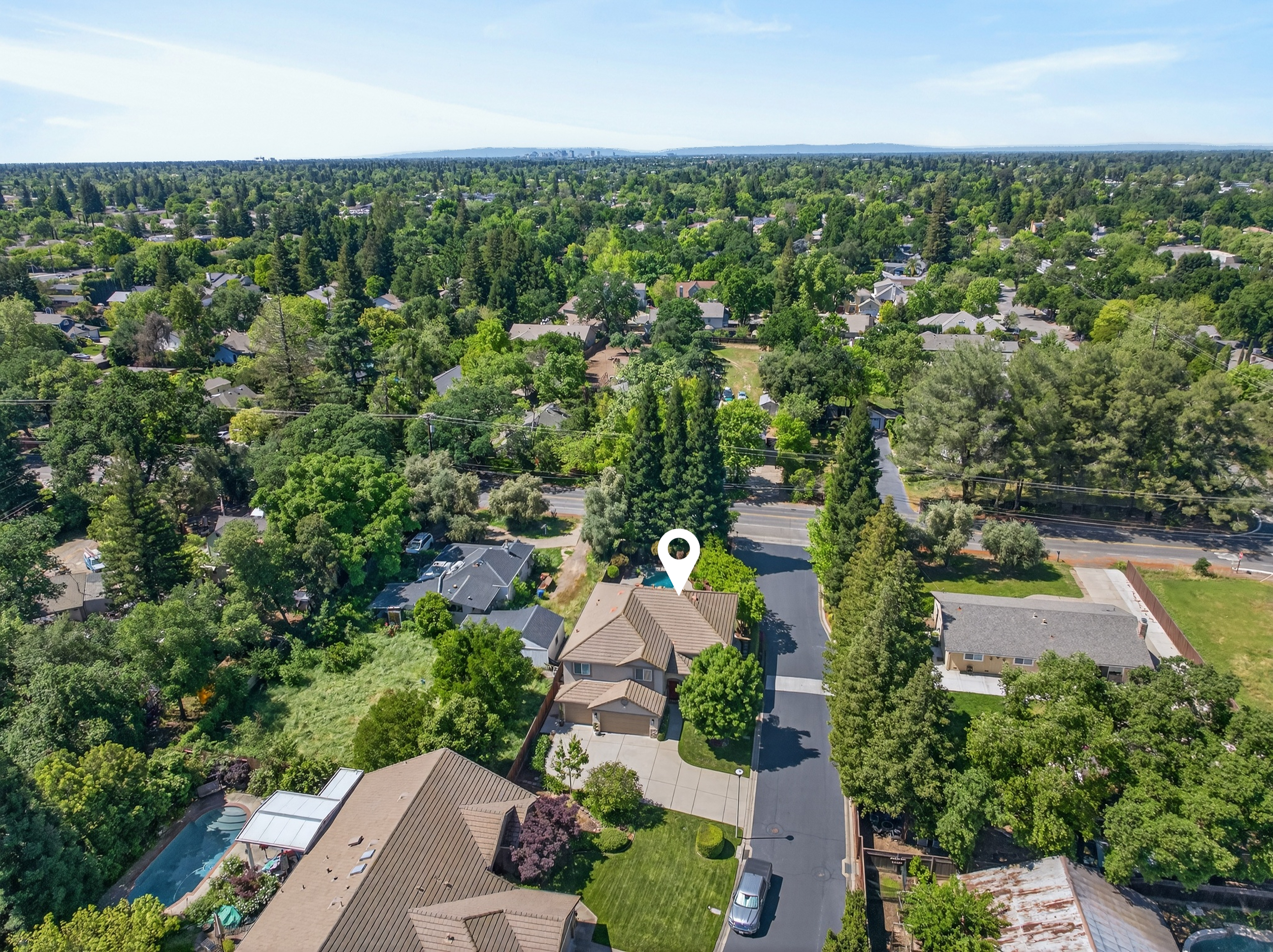  5500 Tierra Gardens Lane, Carmichael, CA 95608 - 物件實景