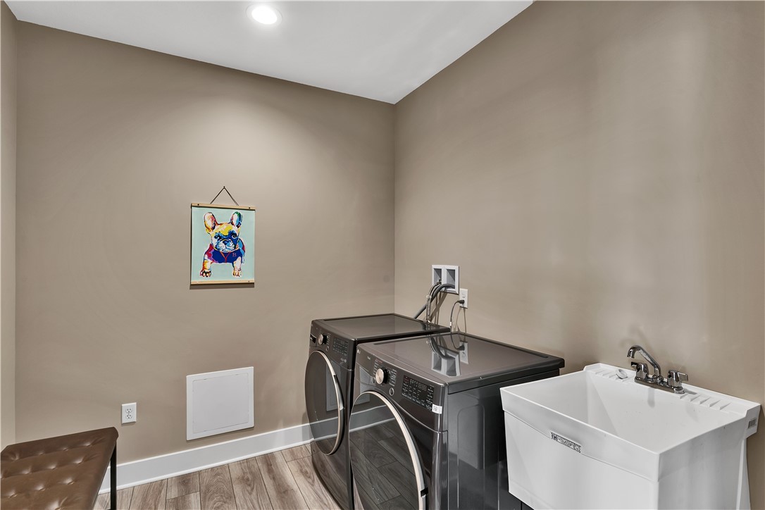 Jackson Twp, Pennsylvania, 16033, United States, 3 Bedrooms Bedrooms, ,3 BathroomsBathrooms,Residential,For Sale,1911029