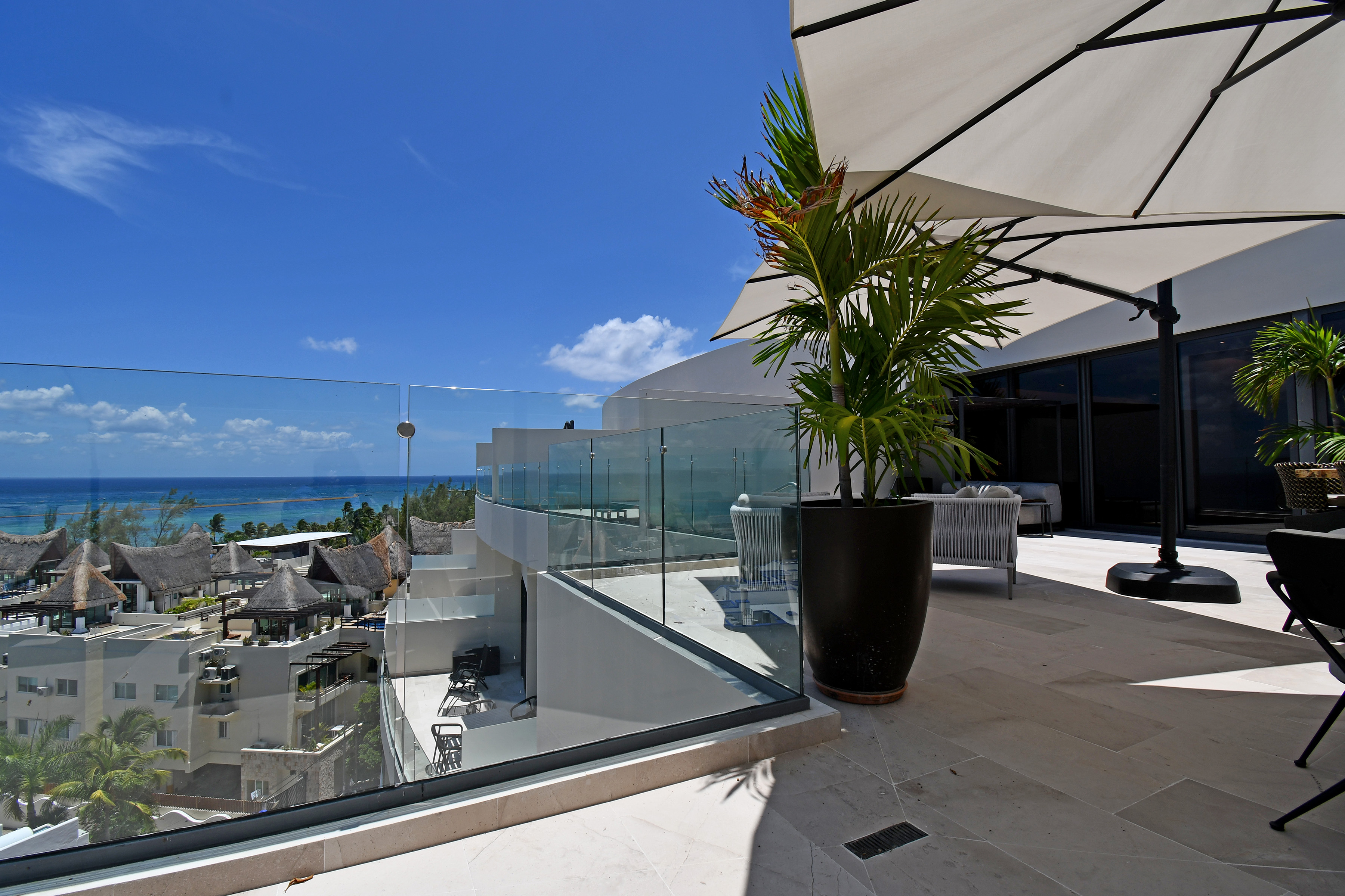  Three-Bedroom Blue Horizon Penthouse - 物件實景