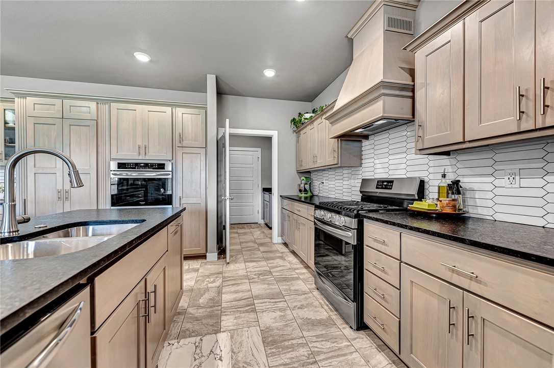 Cave Springs, Arkansas, 72718, United States, 4 Bedrooms Bedrooms, ,3 BathroomsBathrooms,Residential,For Sale,1919634