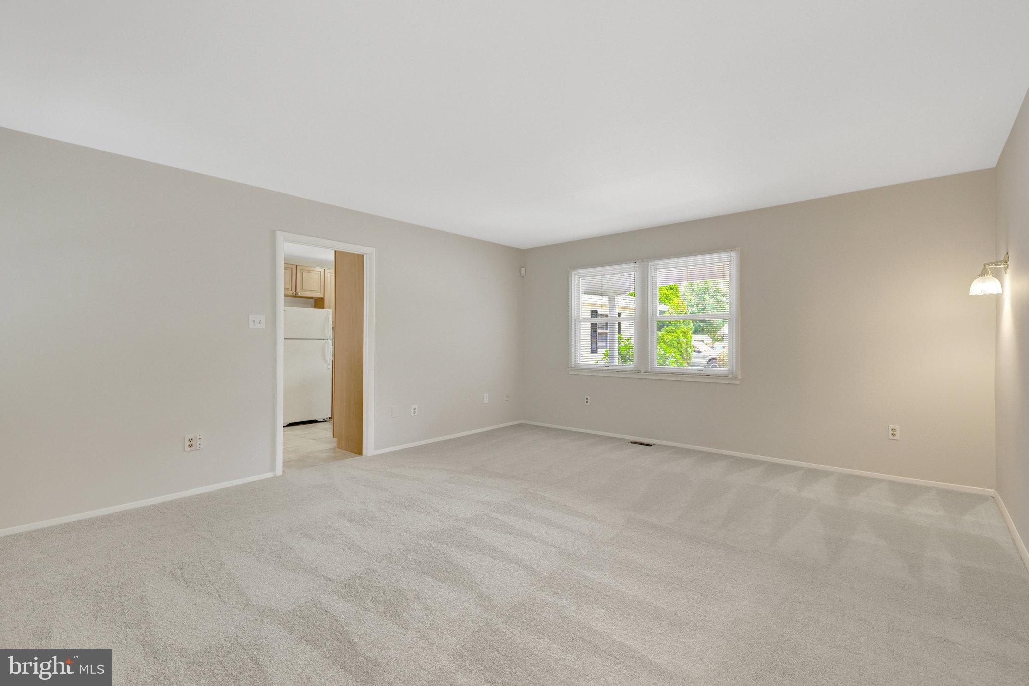 Fairfax, Virginia, 22033, United States, 4 Bedrooms Bedrooms, ,2 BathroomsBathrooms,Residential,For Sale,1927804