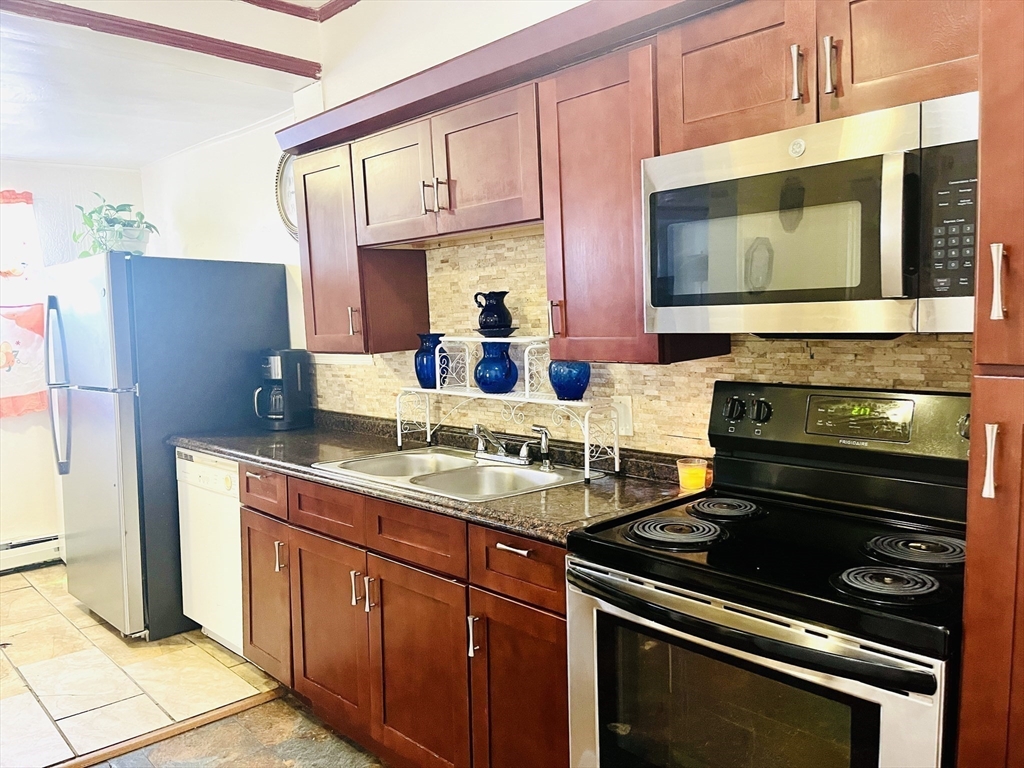 Boston, Massachusetts, 02131, United States, 4 Bedrooms Bedrooms, ,3 BathroomsBathrooms,Residential,For Sale,1927769
