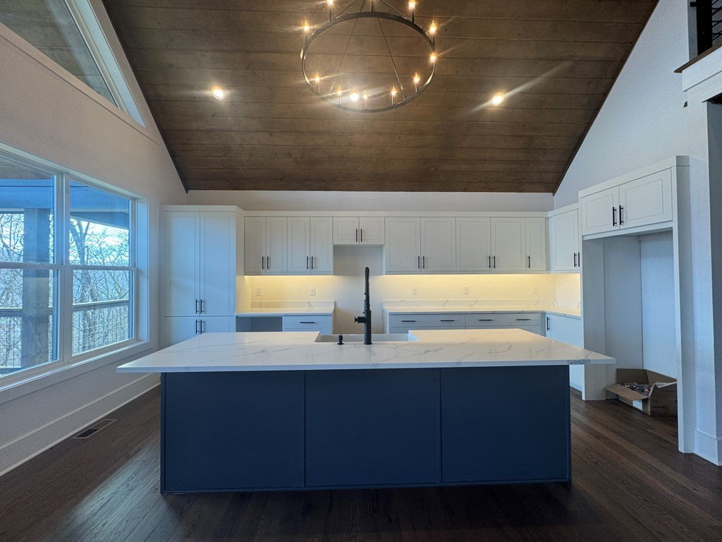 Young Harris, Georgia, 30582, United States, 3 Bedrooms Bedrooms, ,2 BathroomsBathrooms,Residential,For Sale,2010979