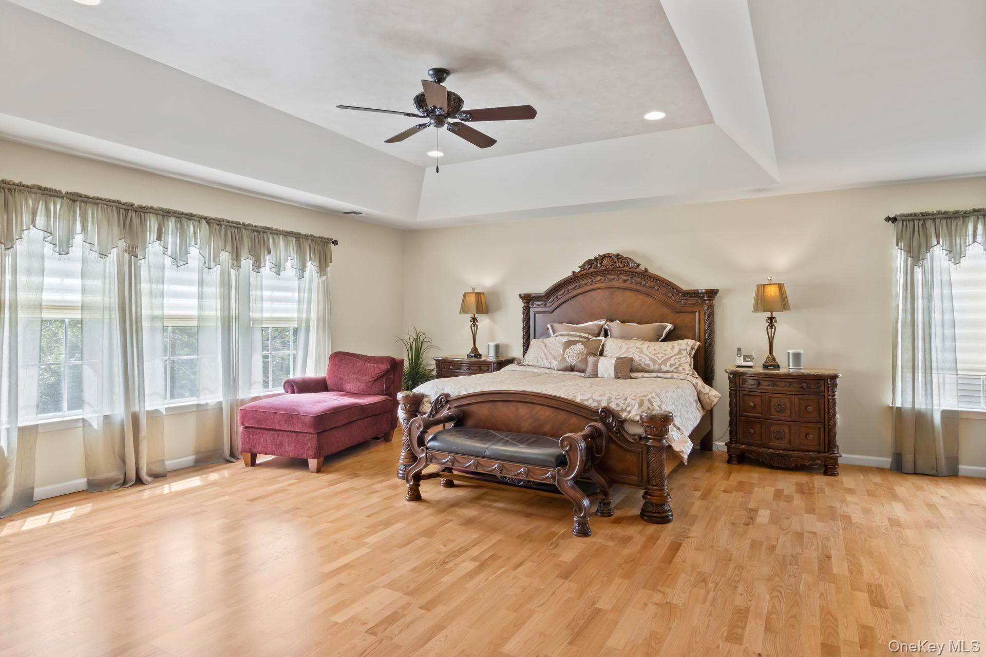 Mount Sinai, New York, 11766, United States, 4 Bedrooms Bedrooms, ,3 BathroomsBathrooms,Residential,For Sale,1934193