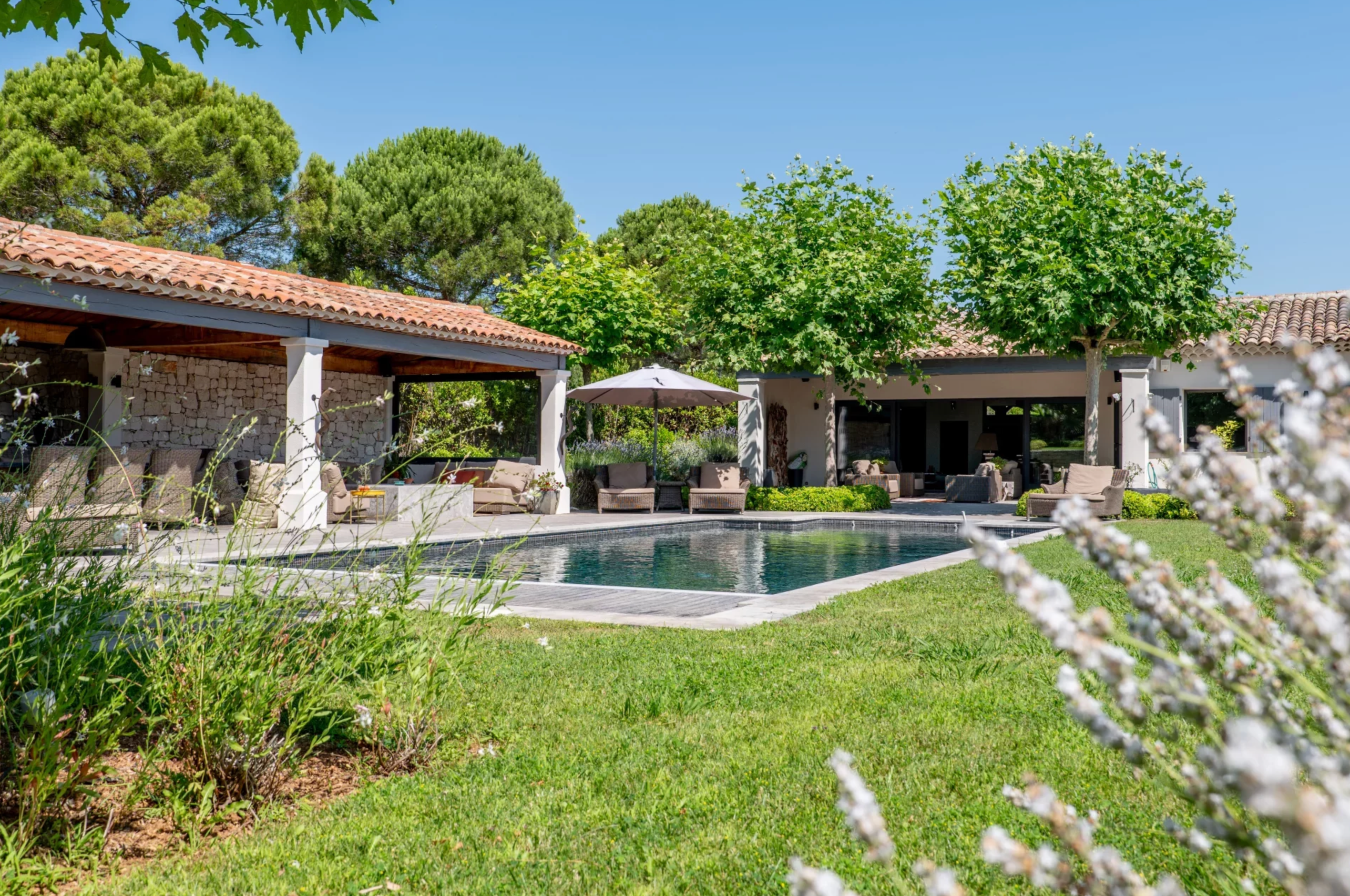  Mougins near Cannes, villa with pool, guest house and cinema room - 物件實景