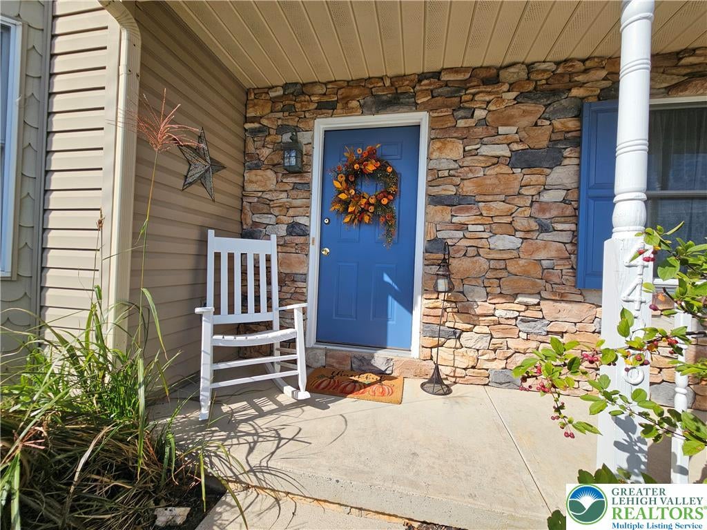 North Whitehall Twp, Pennsylvania, 18078, United States, 4 Bedrooms Bedrooms, ,3 BathroomsBathrooms,Residential,For Sale,1961837