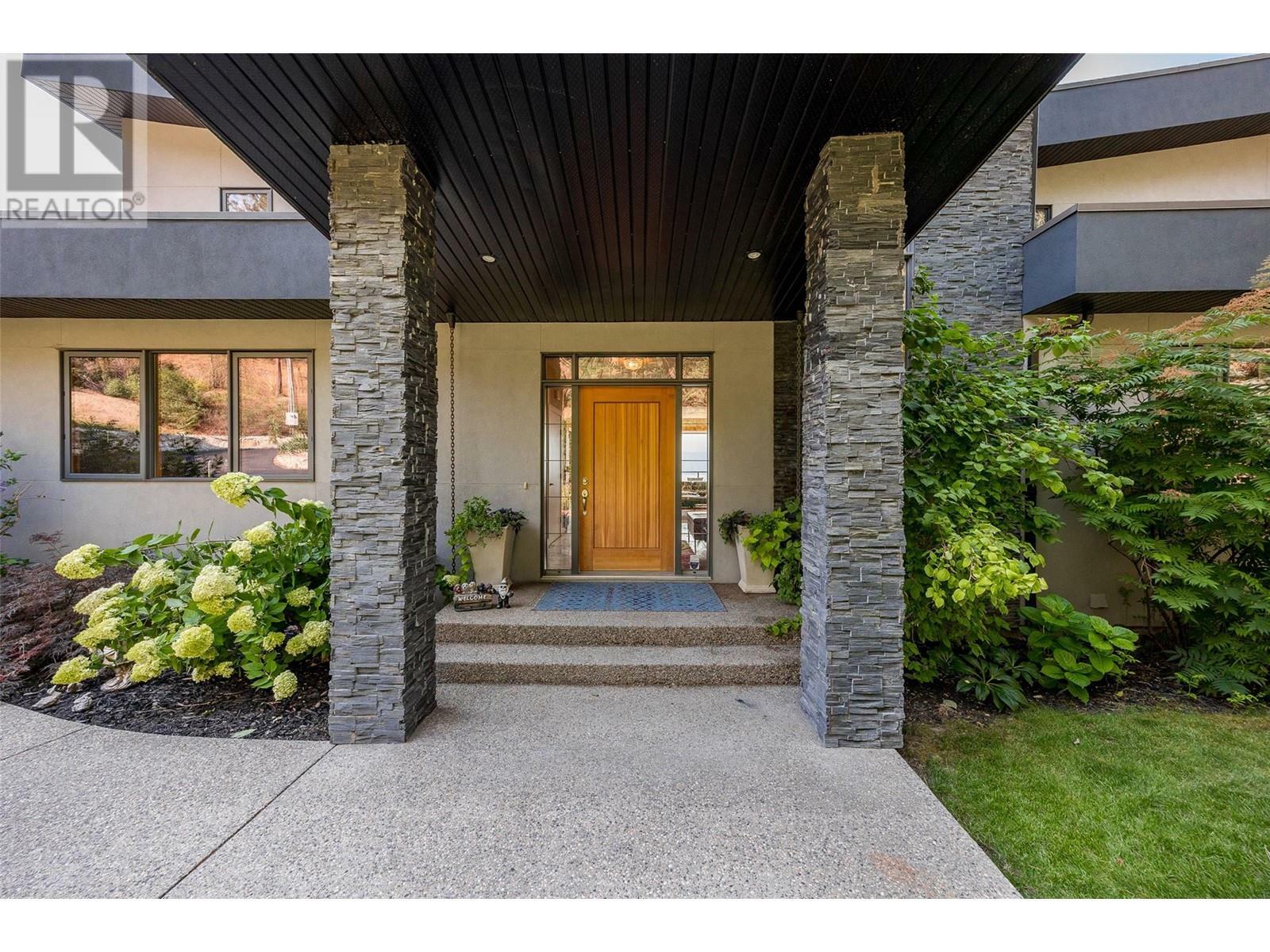 LAKE COUNTRY, British Columbia, V4V 1B3, CA, 5 Bedrooms Bedrooms, ,4 BathroomsBathrooms,Residential,For Sale,1838112