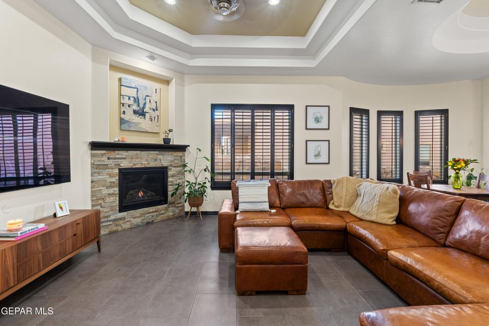 El Paso, Texas, 79912, United States, 4 Bedrooms Bedrooms, ,3 BathroomsBathrooms,Residential,For Sale,1997746