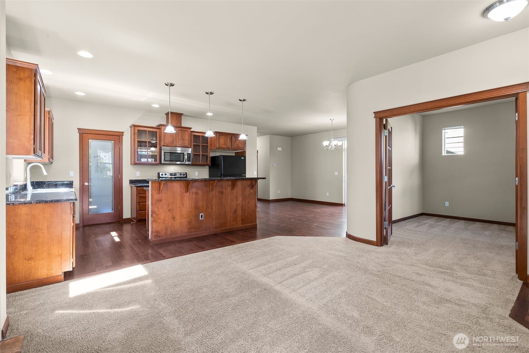 Puyallup, Washington, 98374, United States, 3 Bedrooms Bedrooms, ,3 BathroomsBathrooms,Residential,For Sale,1885383