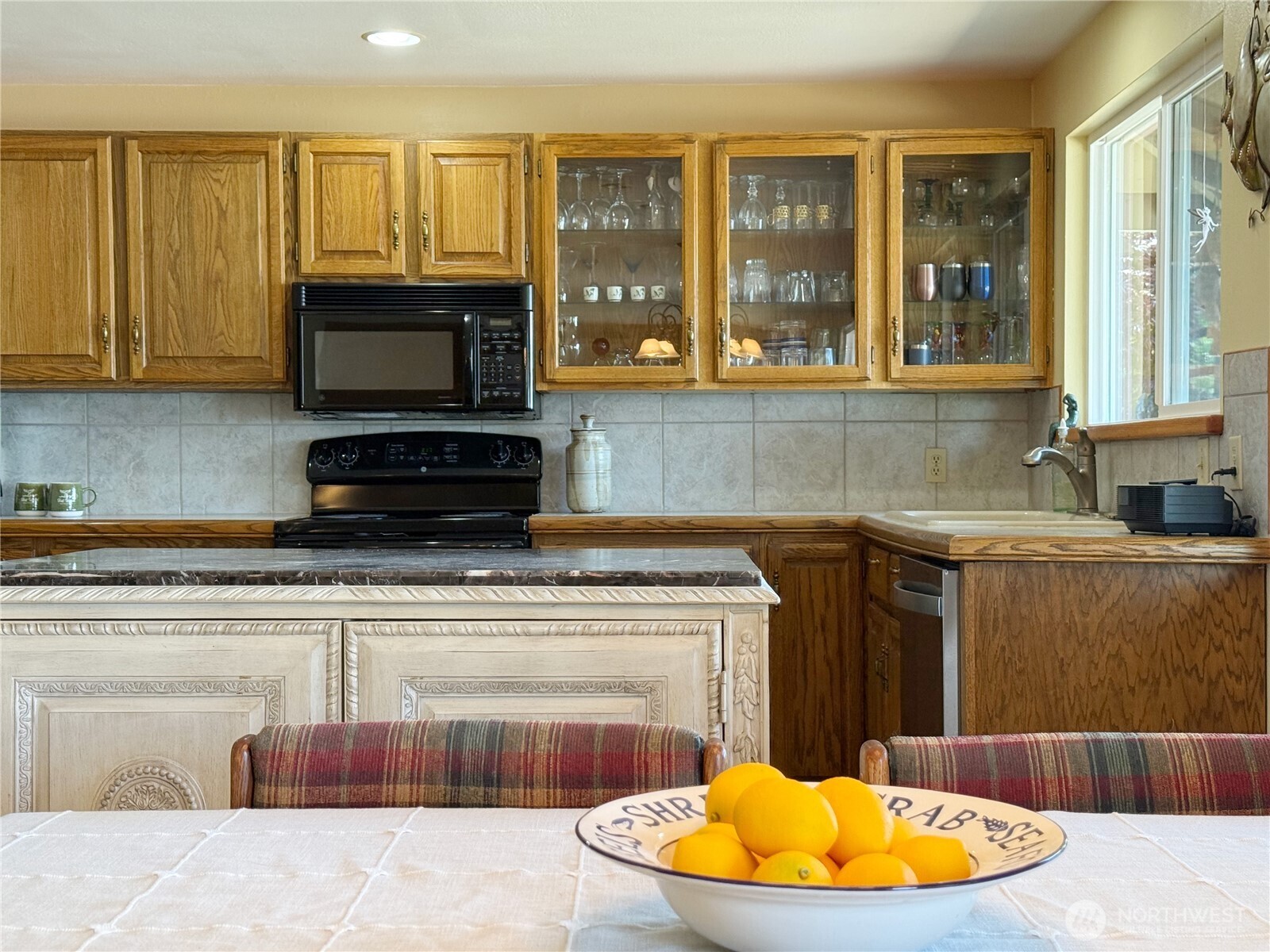 Hat Island, Washington, 98206, United States, 2 Bedrooms Bedrooms, ,1 BathroomBathrooms,Residential,For Sale,2006493