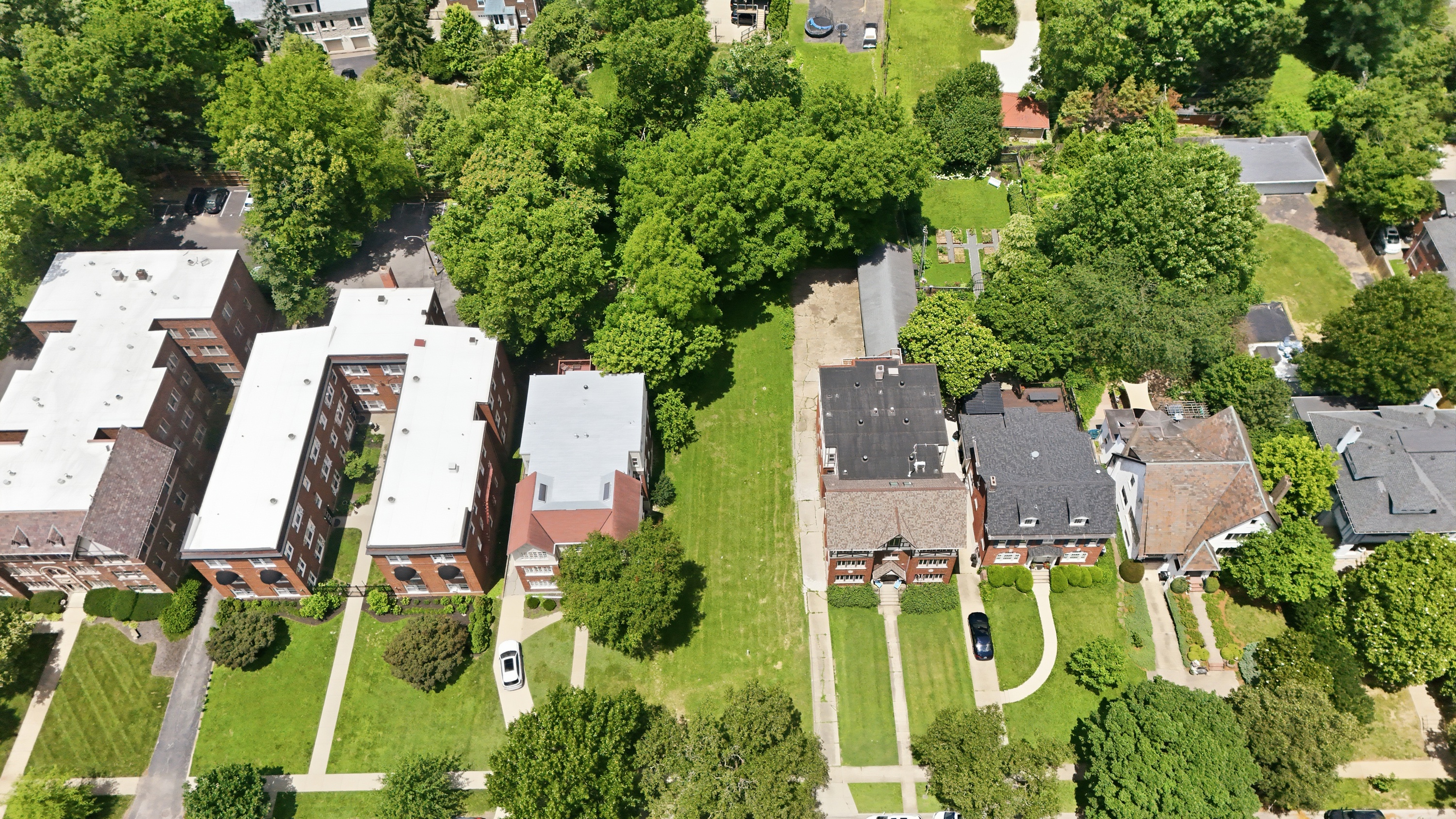  2055 Douglass Boulevard, Louisville, KY 40205 - 物件實景