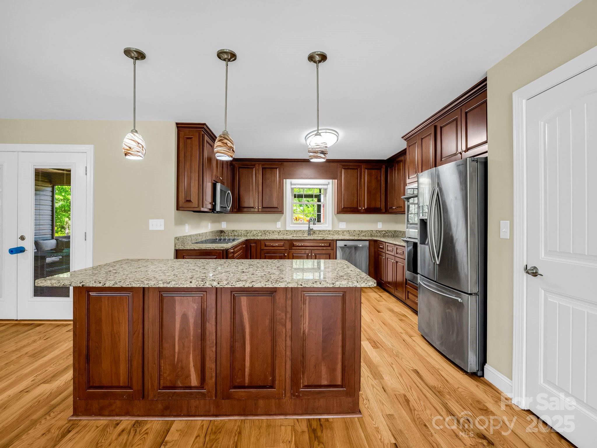 Lincolnton, North Carolina, 28092, United States, 3 Bedrooms Bedrooms, ,3 BathroomsBathrooms,Residential,For Sale,2005989