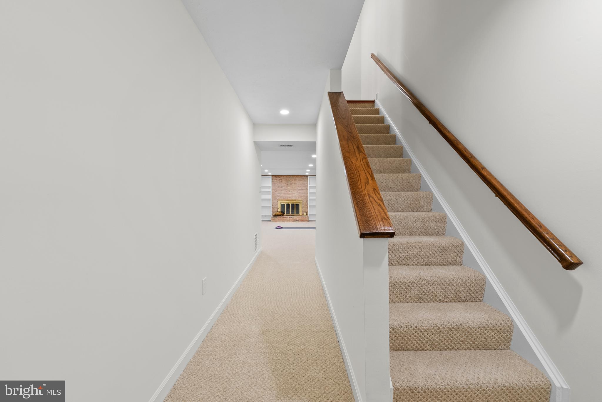 Fairfax, Virginia, 22032, United States, 3 Bedrooms Bedrooms, ,4 BathroomsBathrooms,Residential,For Sale,1945020