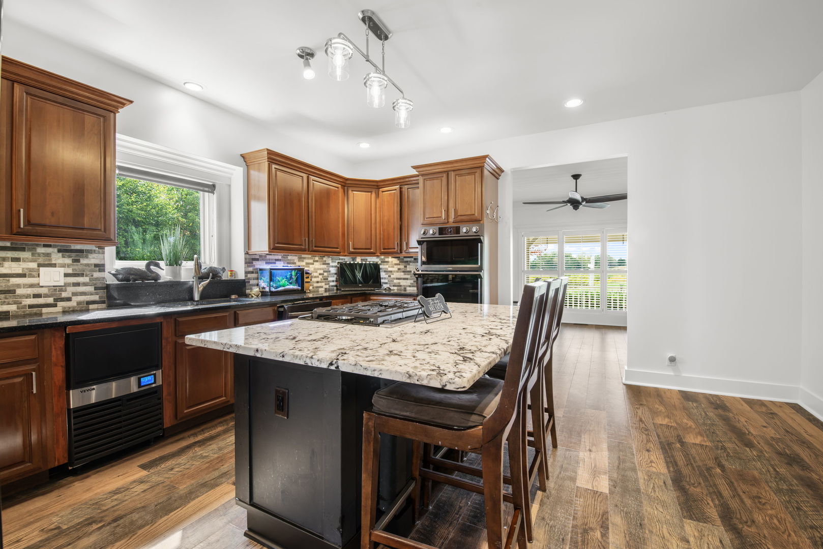 Geneva, Illinois, 60134, United States, 4 Bedrooms Bedrooms, ,4 BathroomsBathrooms,Residential,For Sale,1965070