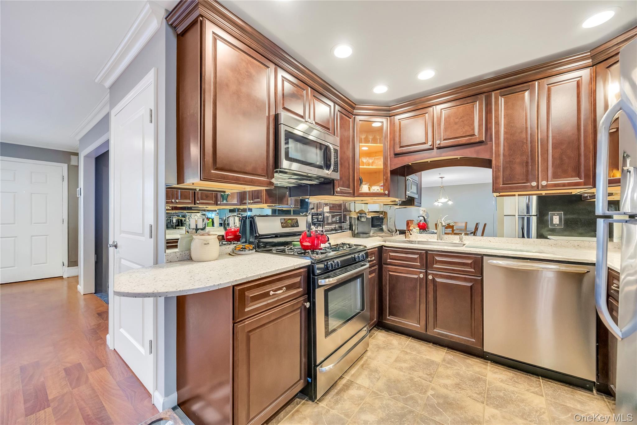 Central Islip, New York, 11722, United States, 2 Bedrooms Bedrooms, ,2 BathroomsBathrooms,Residential,For Sale,1991453