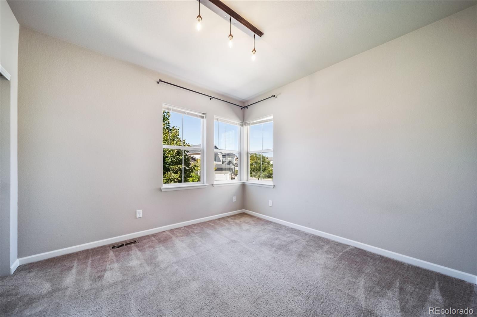 Castle Rock, Colorado, 80108, United States, 2 Bedrooms Bedrooms, ,2 BathroomsBathrooms,Residential,For Sale,1956380