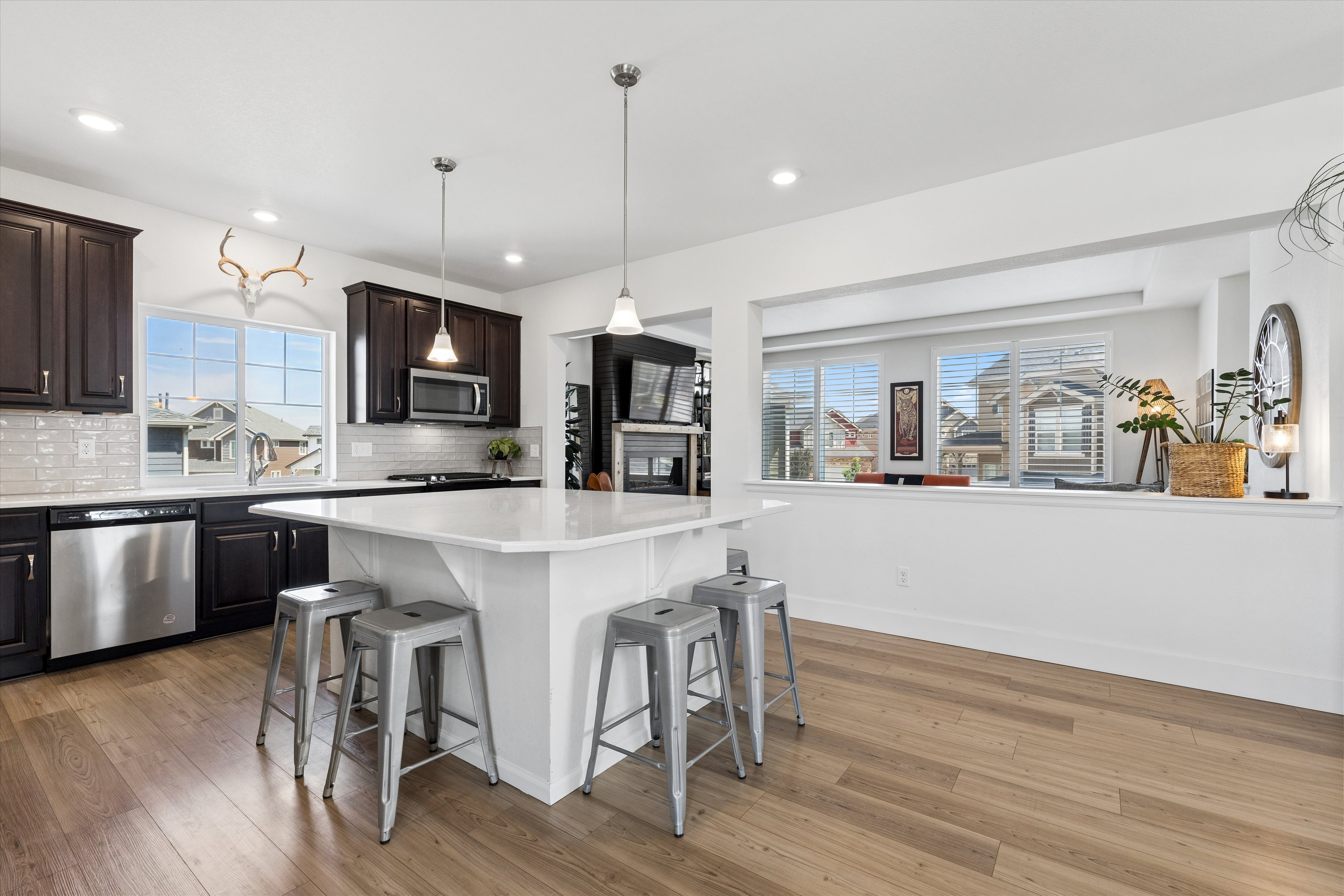  Highly Sought-after Volante Model Carriage House in Erie Highlands - 物件實景