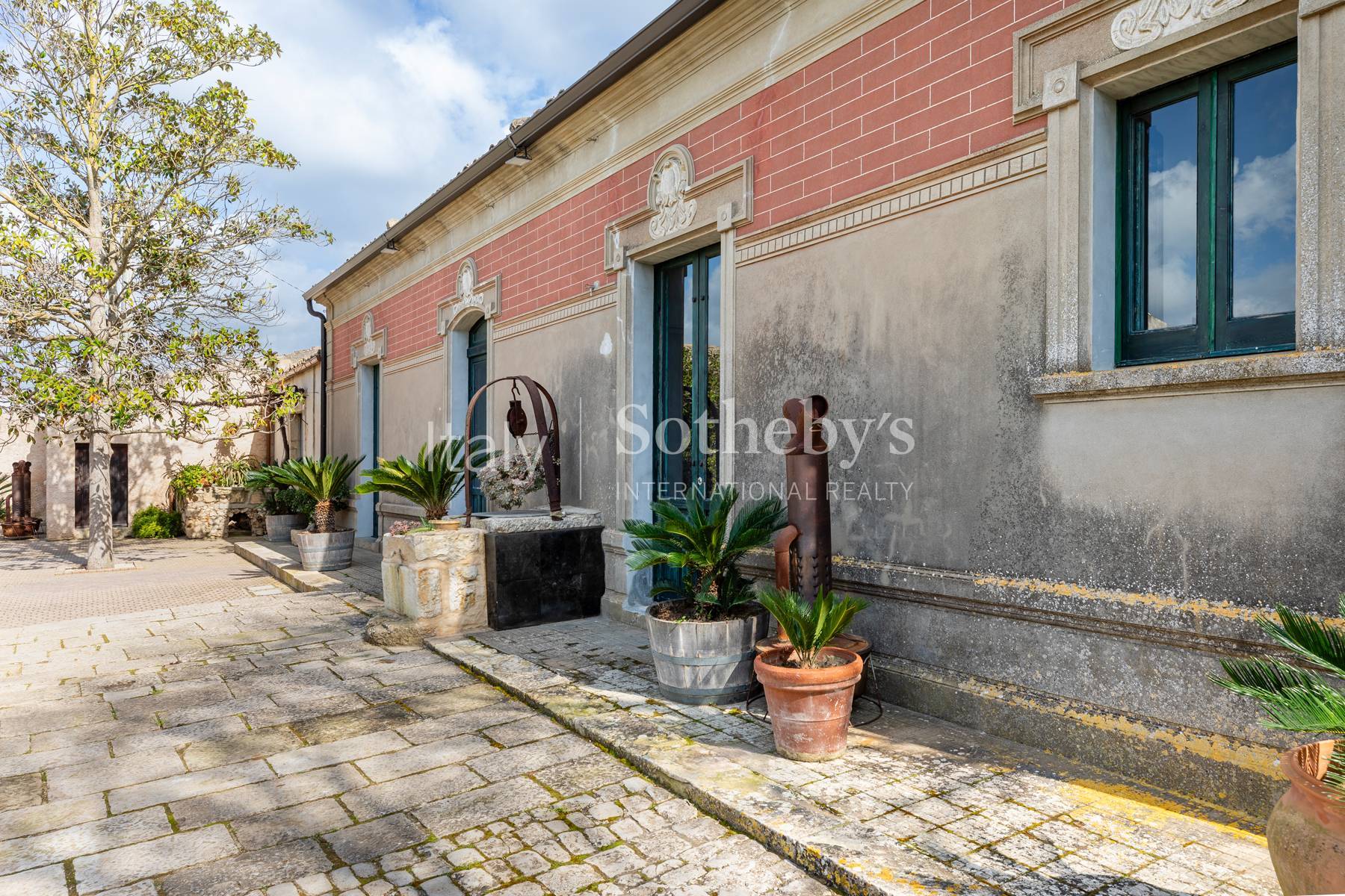  Historic Sicilian wine estate with vineyards and olive grove - 物件實景