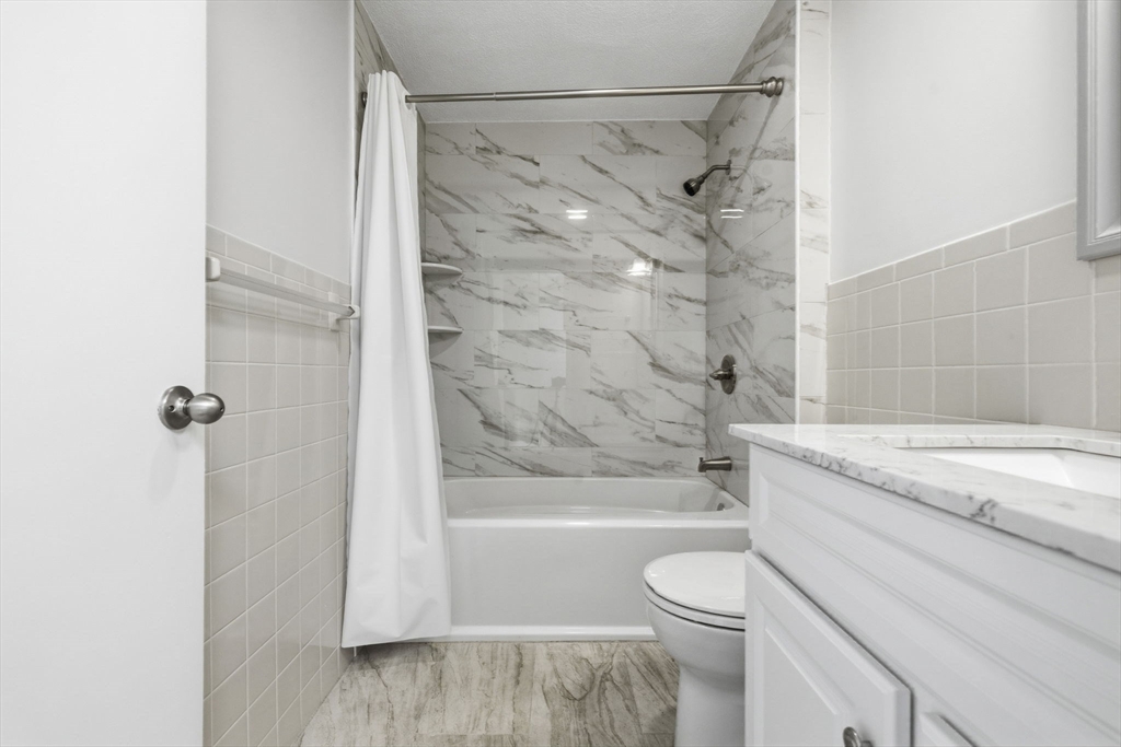 Cambridge, Massachusetts, 02138, United States, 3 Bedrooms Bedrooms, ,3 BathroomsBathrooms,Residential,For Sale,2040647