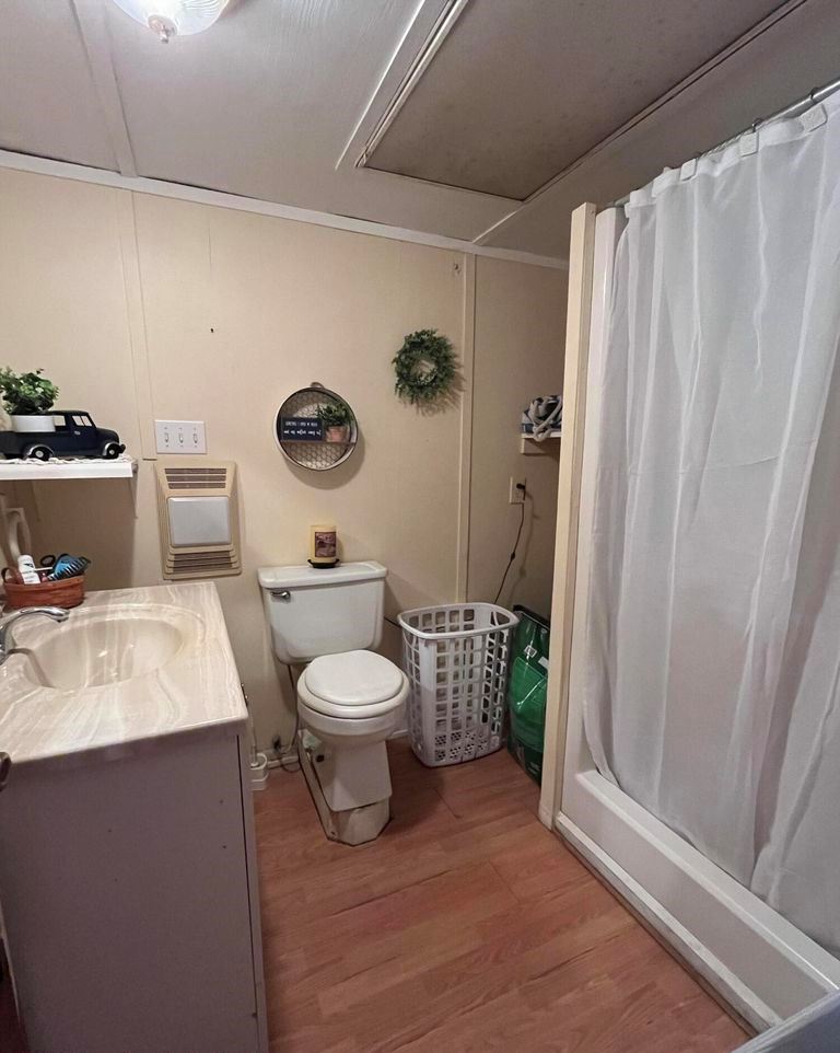 Palatka, Florida, 32177, United States, 4 Bedrooms Bedrooms, ,3 BathroomsBathrooms,Residential,For Sale,1898864