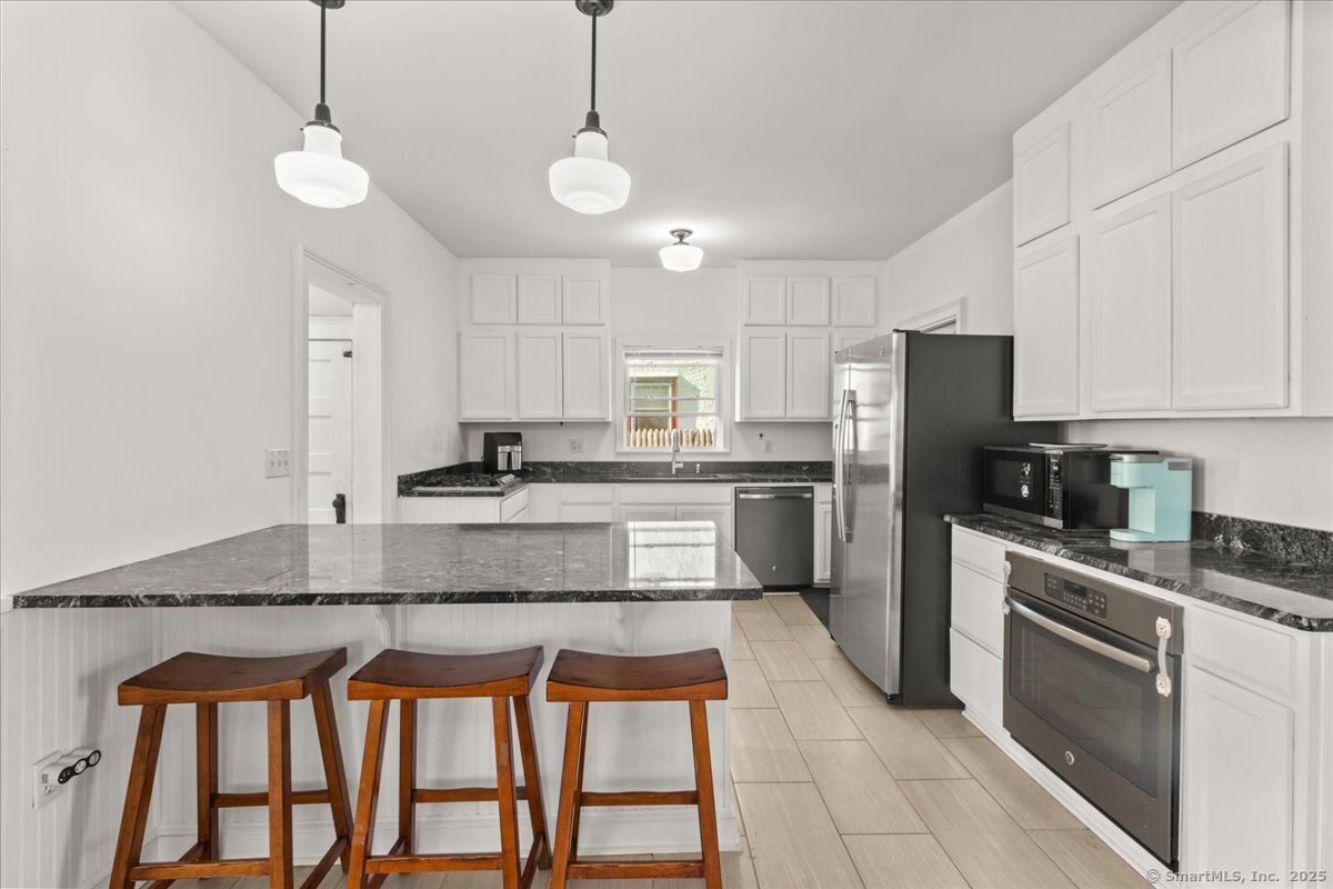 West Hartford, Connecticut, 06119, United States, 4 Bedrooms Bedrooms, ,4 BathroomsBathrooms,Residential,For Sale,1994657