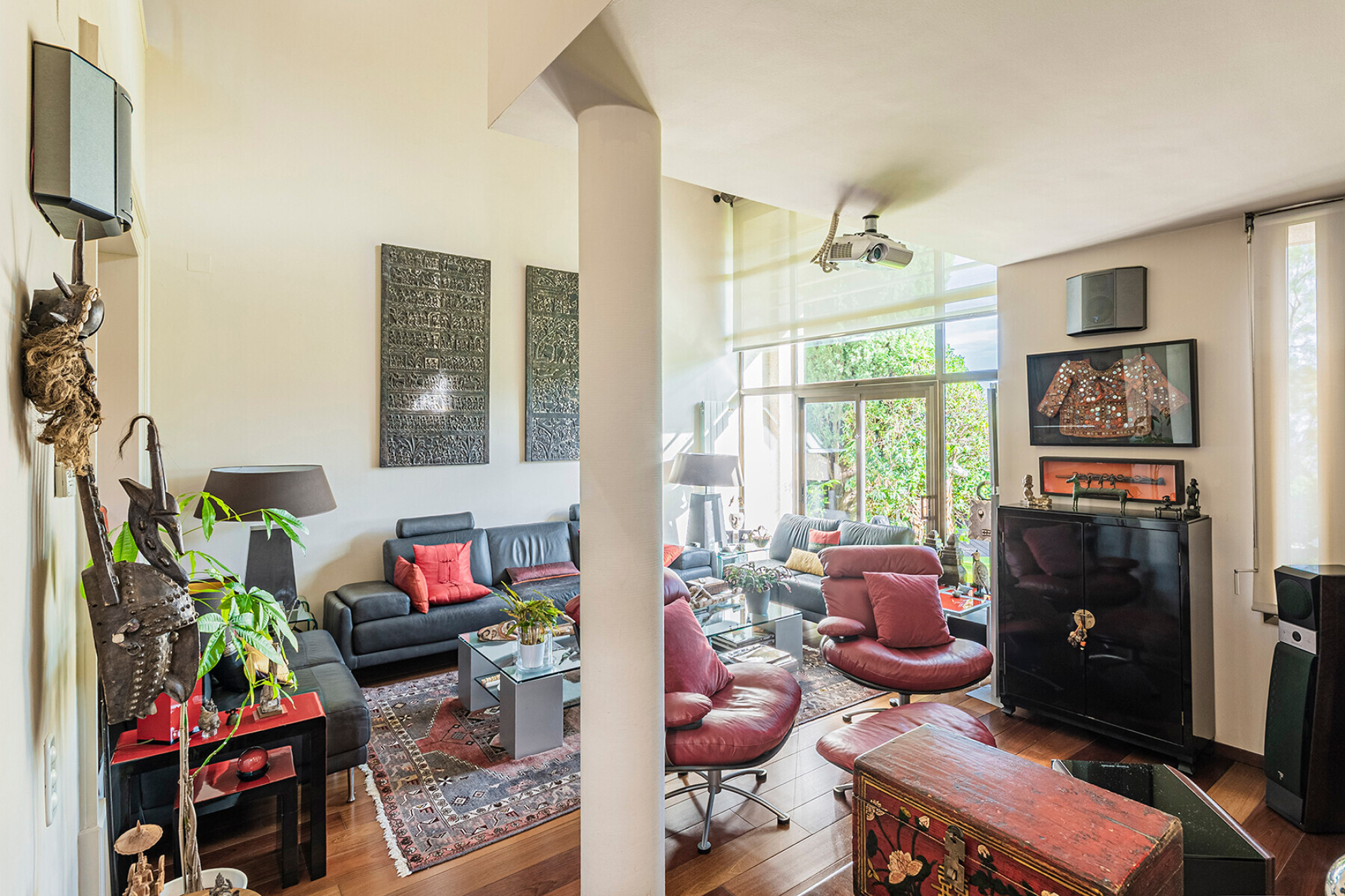  Exclusive single-family home with a large yard, views, and privacy in La Miranda - 物件實景