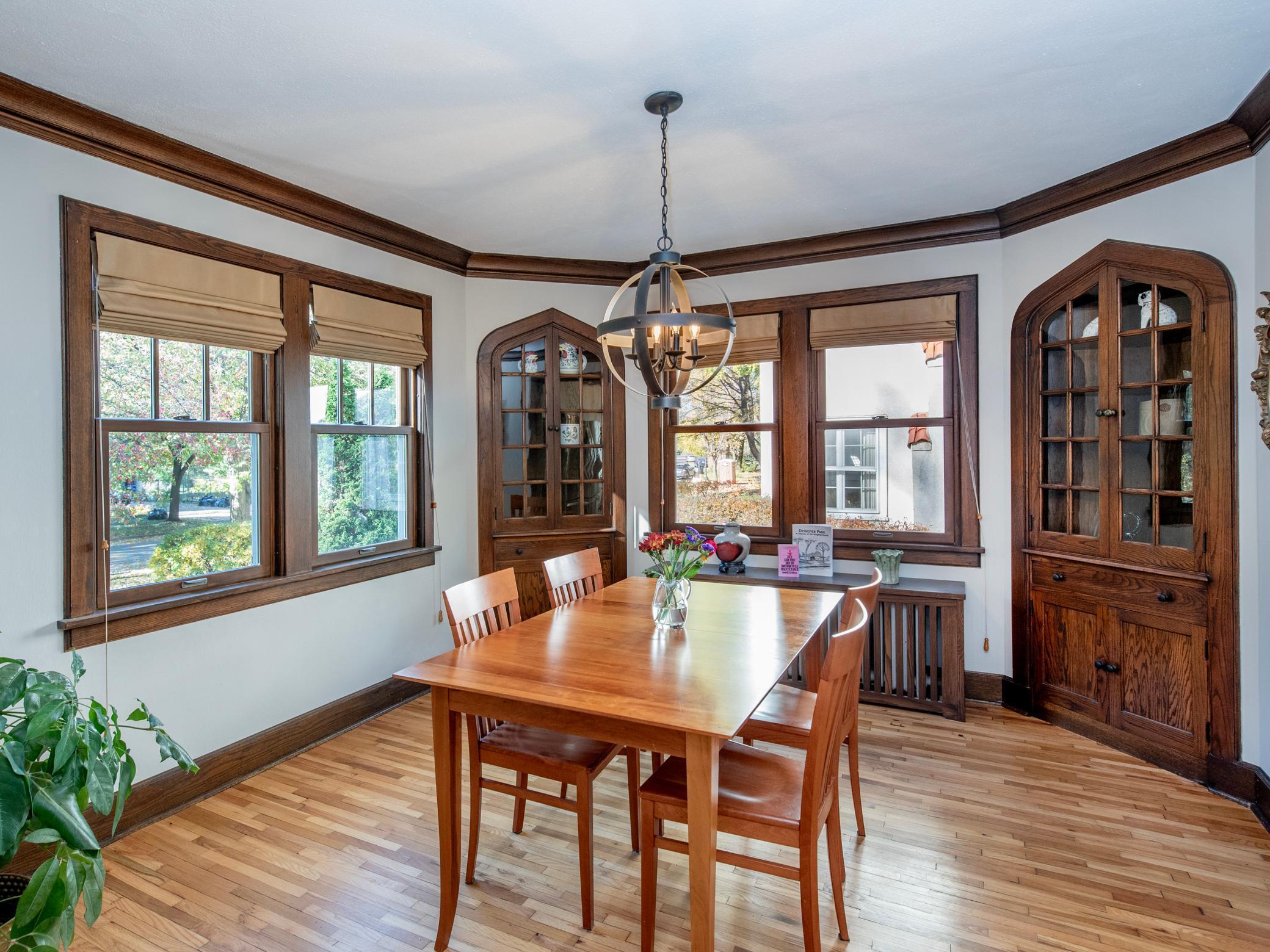 Saint Paul, Minnesota, 55104, United States, 3 Bedrooms Bedrooms, ,1 BathroomBathrooms,Residential,For Sale,1988037